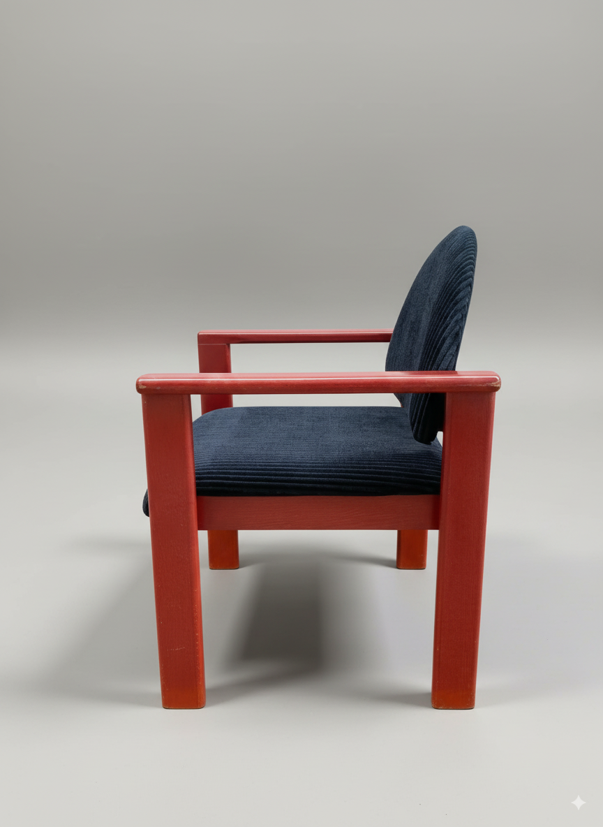 Fauteuil MMO, bois patiné et velours côtelé