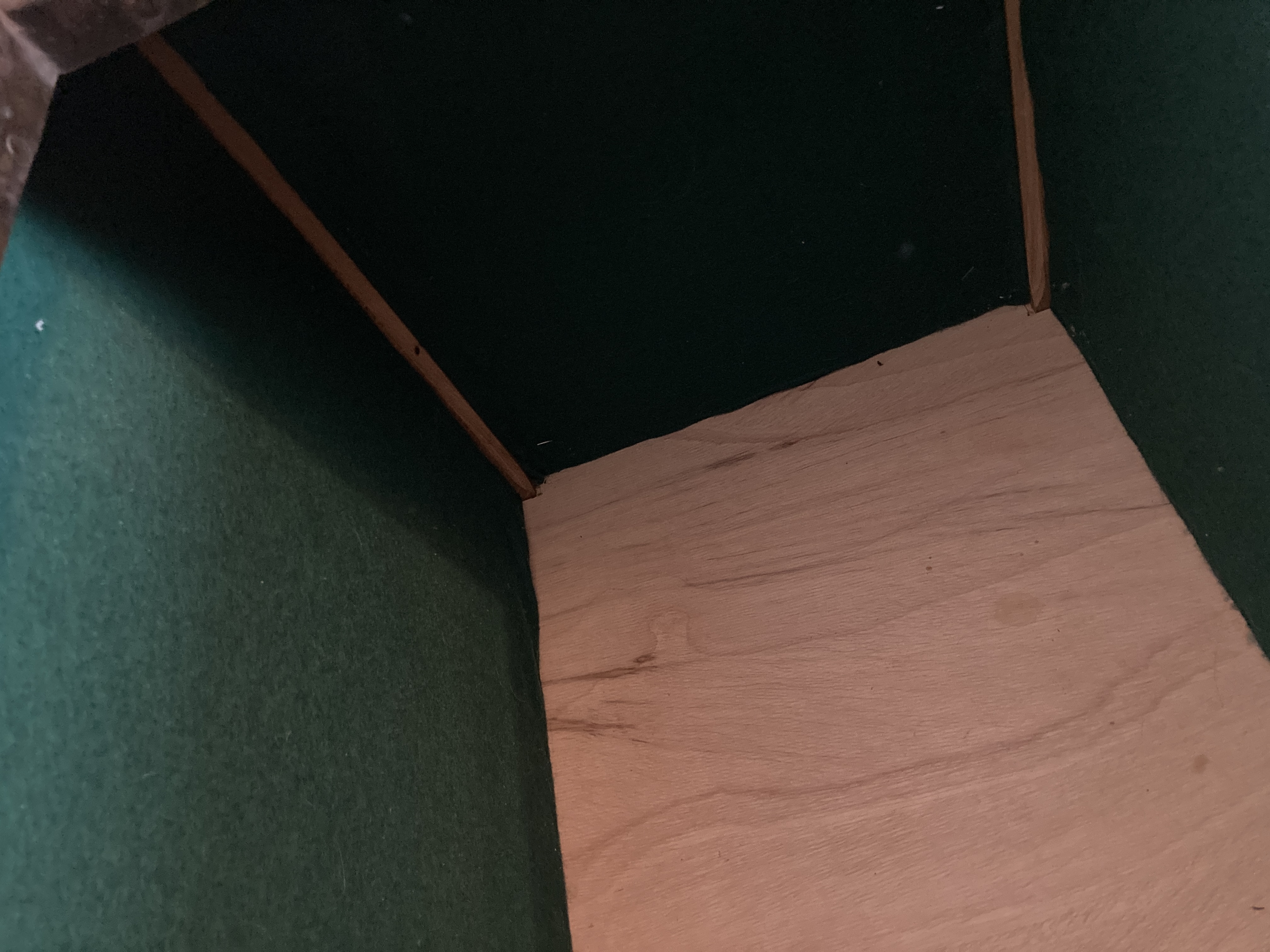 Coffre bar vintage, bois et laiton