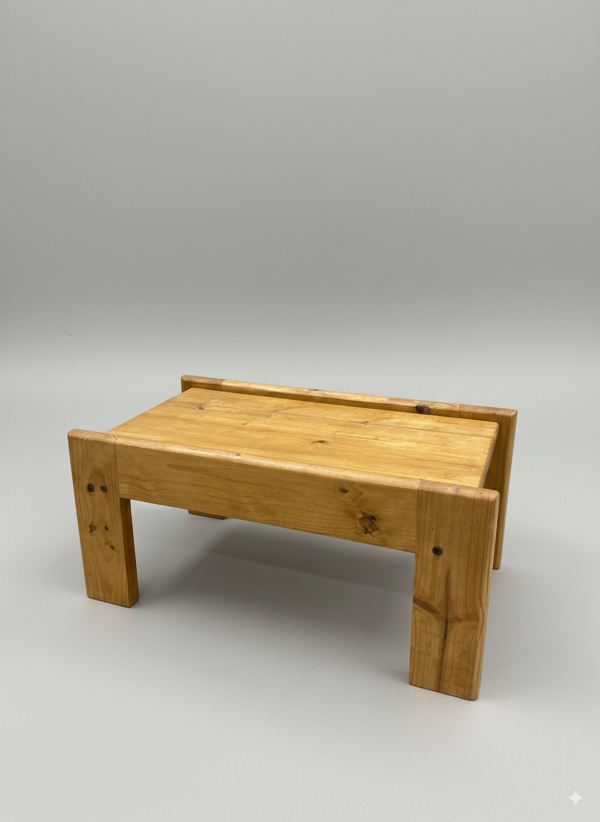 Table basse vintage en pin massif – design brutaliste