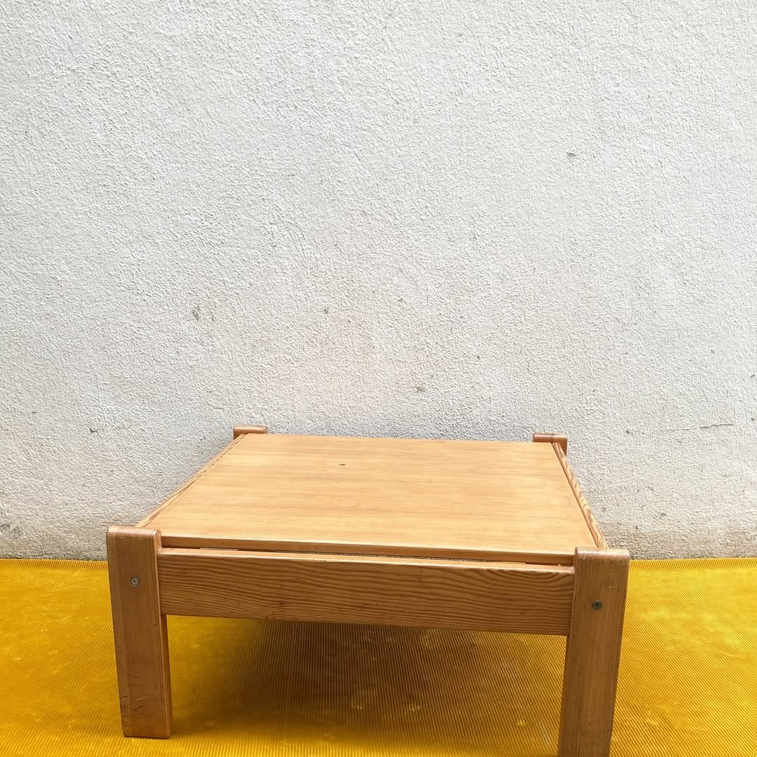 Table basse vintage en pin massif