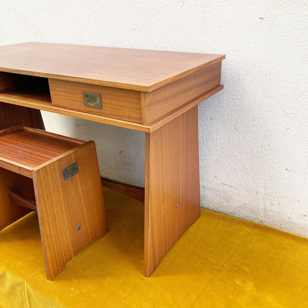 Bureau Gautier modèle paquebot avec tabouret assorti