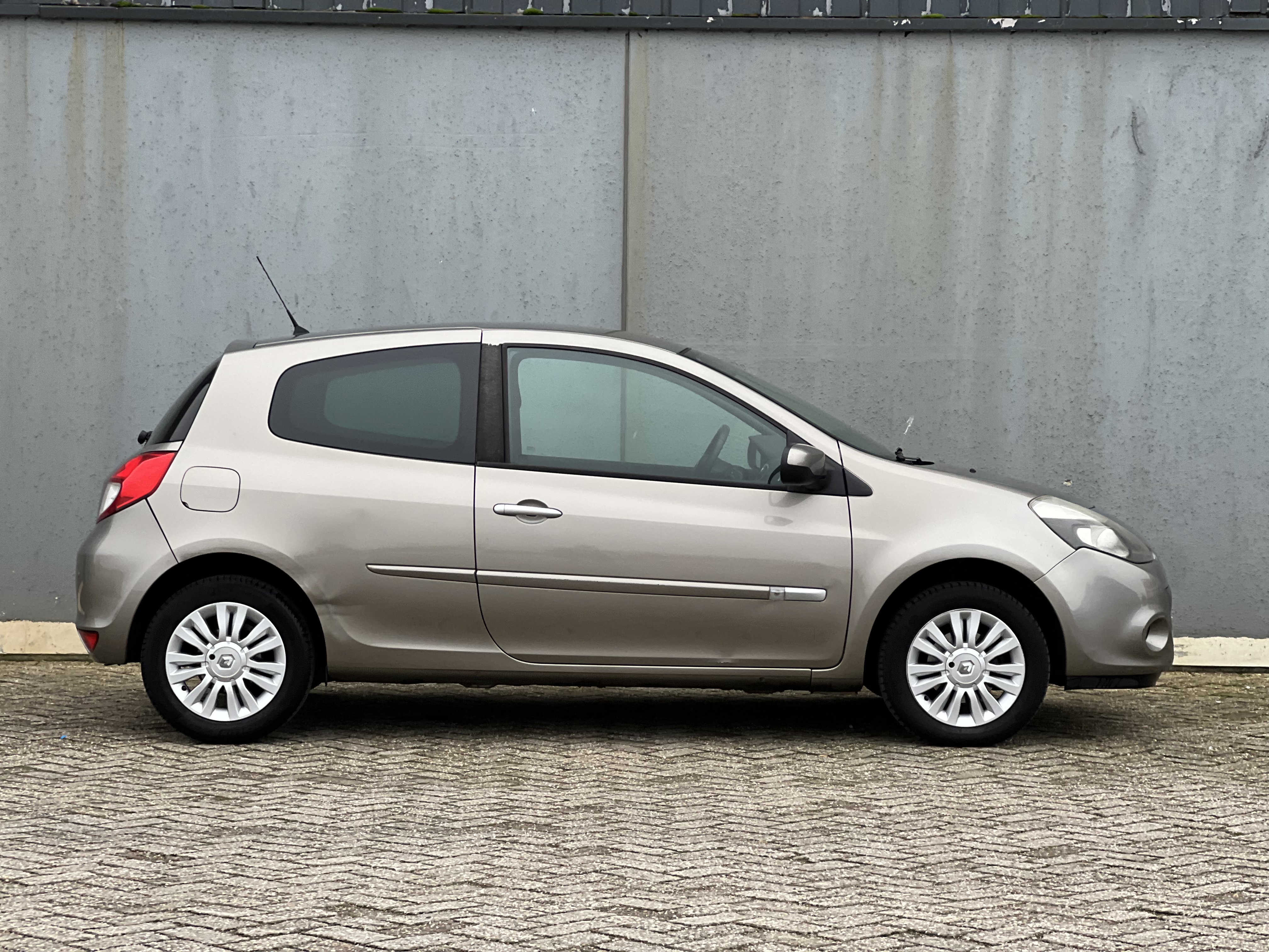 Renault Clio 1.2 TCE 3-DRS | AIRCO | PARKEER SNSR | NAP