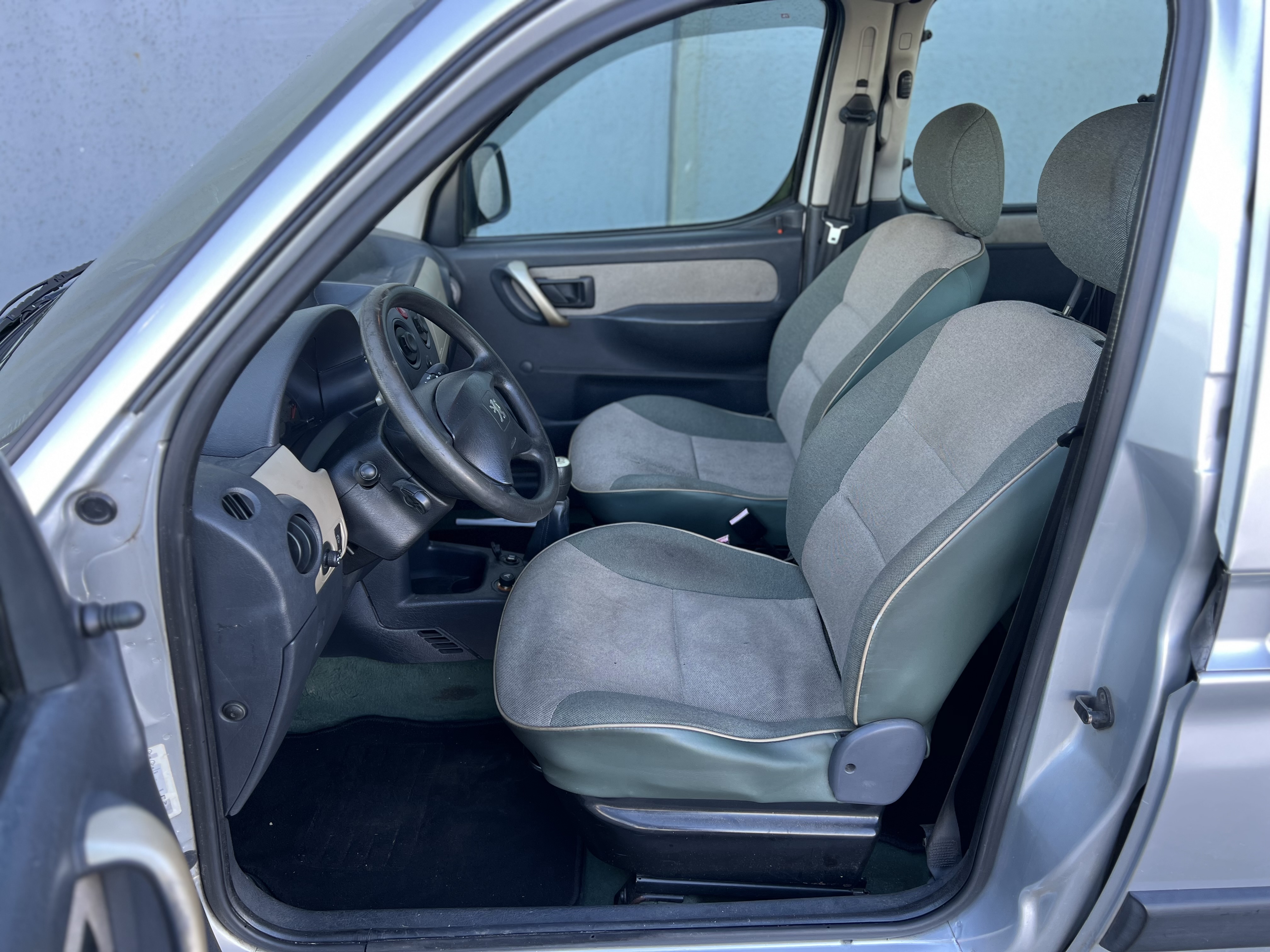 Peugeot Partner MPV 1.4 XT | NAP | KOPPAKKING + DISTRIEBUTIE VV 