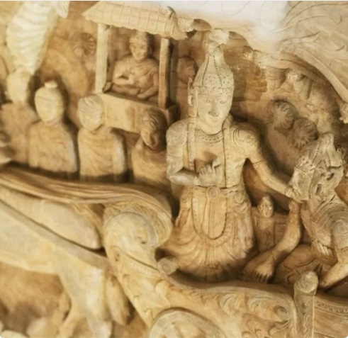 Lukisan relief kayu klasik