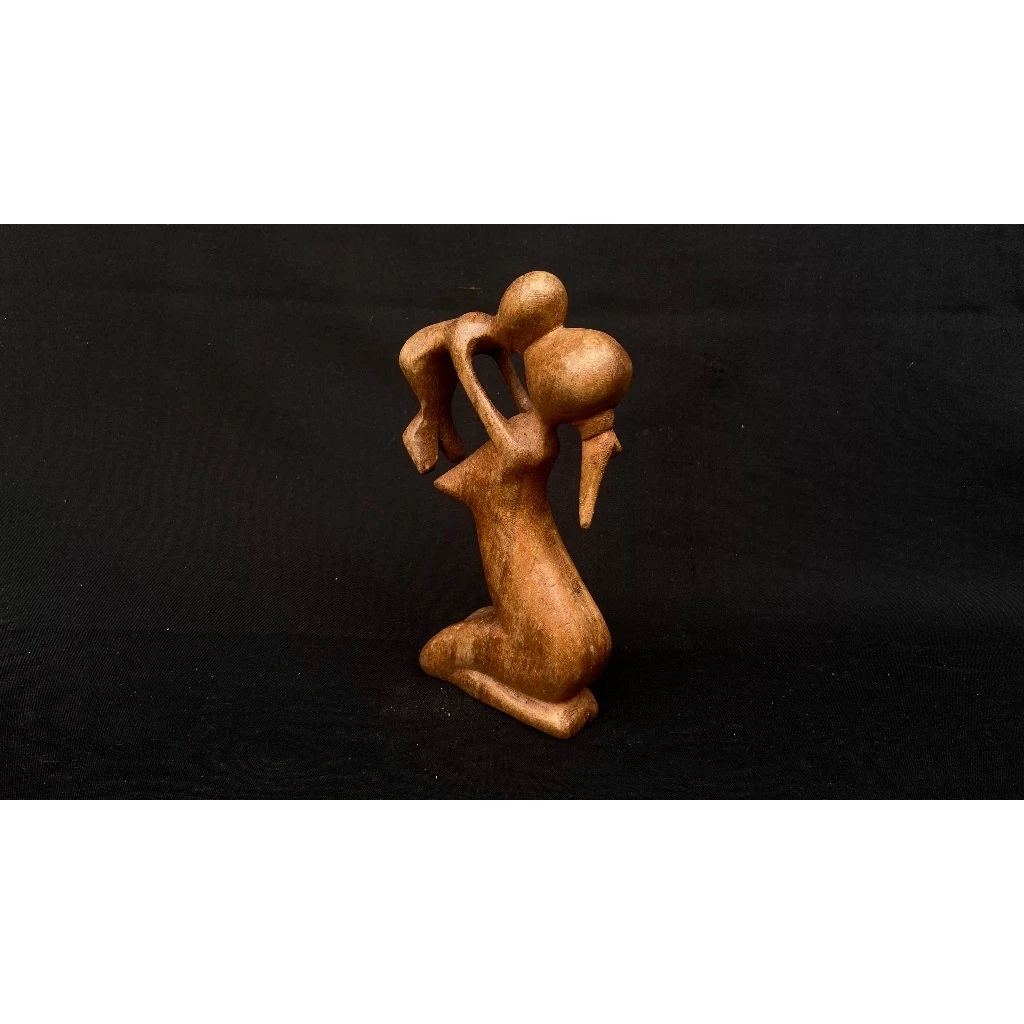 Patung Kayu Wanita & Anak