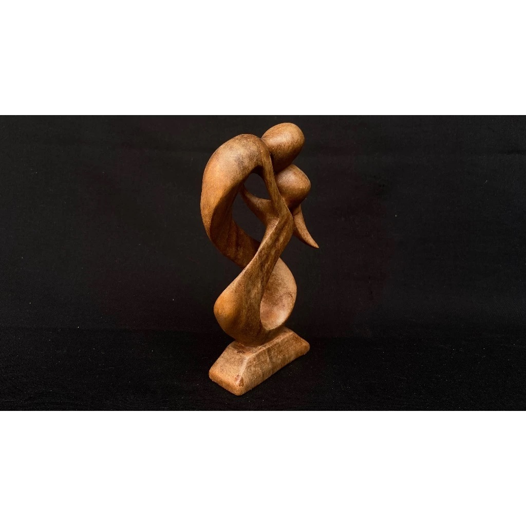 Patung Kayu Pasangan