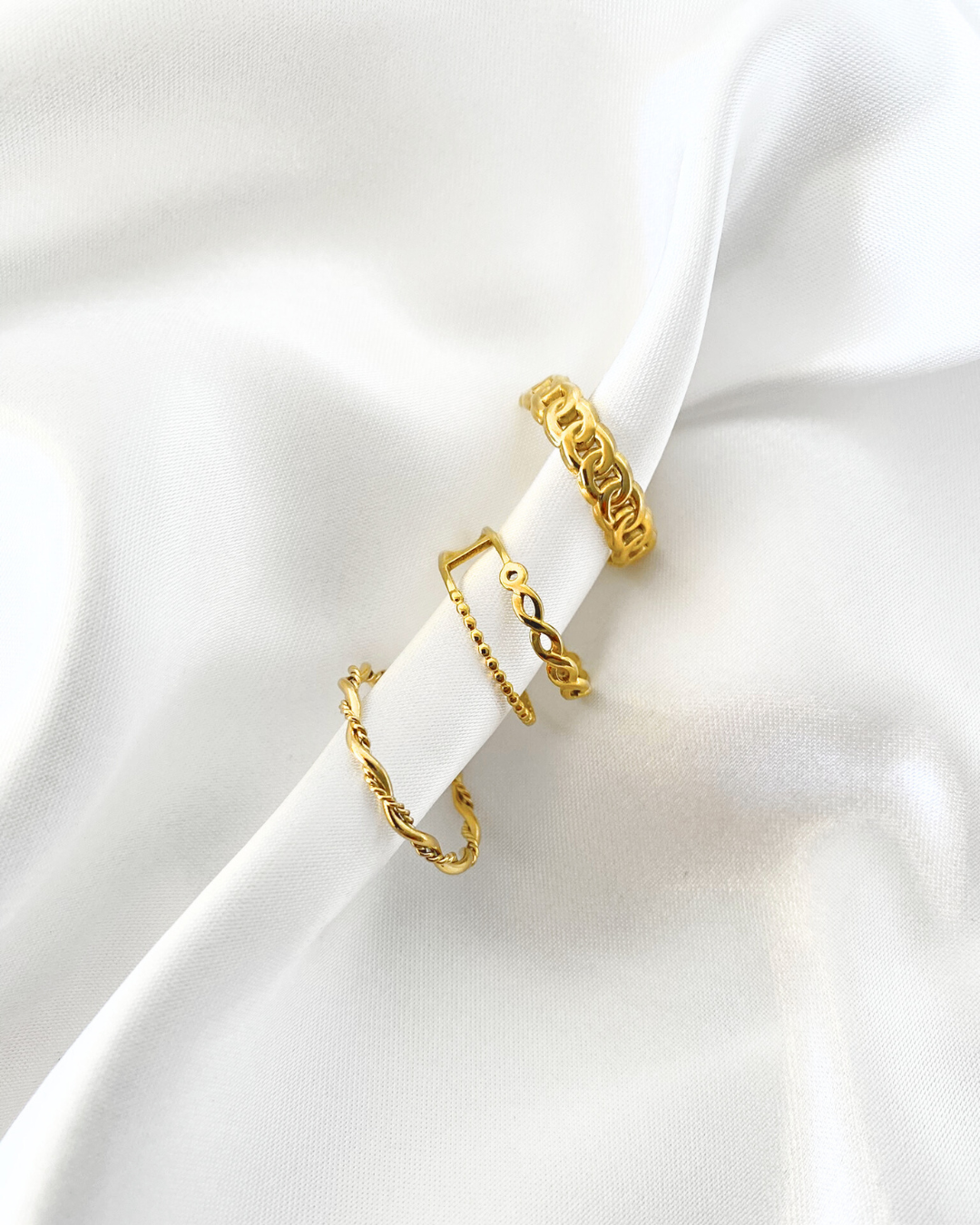 Anel em corrente - Dourado