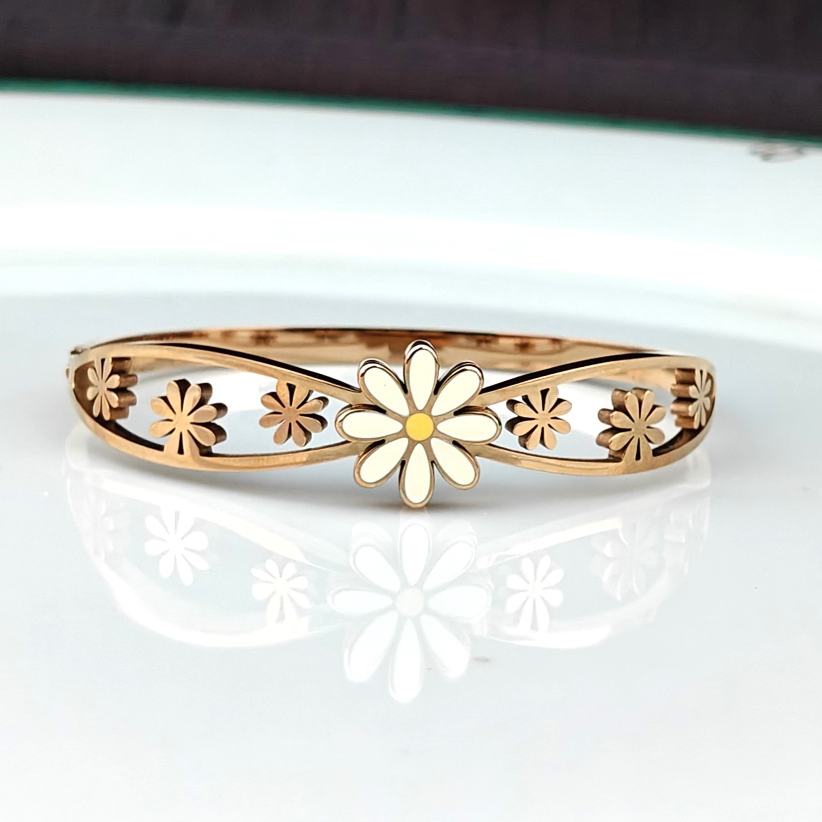 Daisy Bloom Kada Bracelet