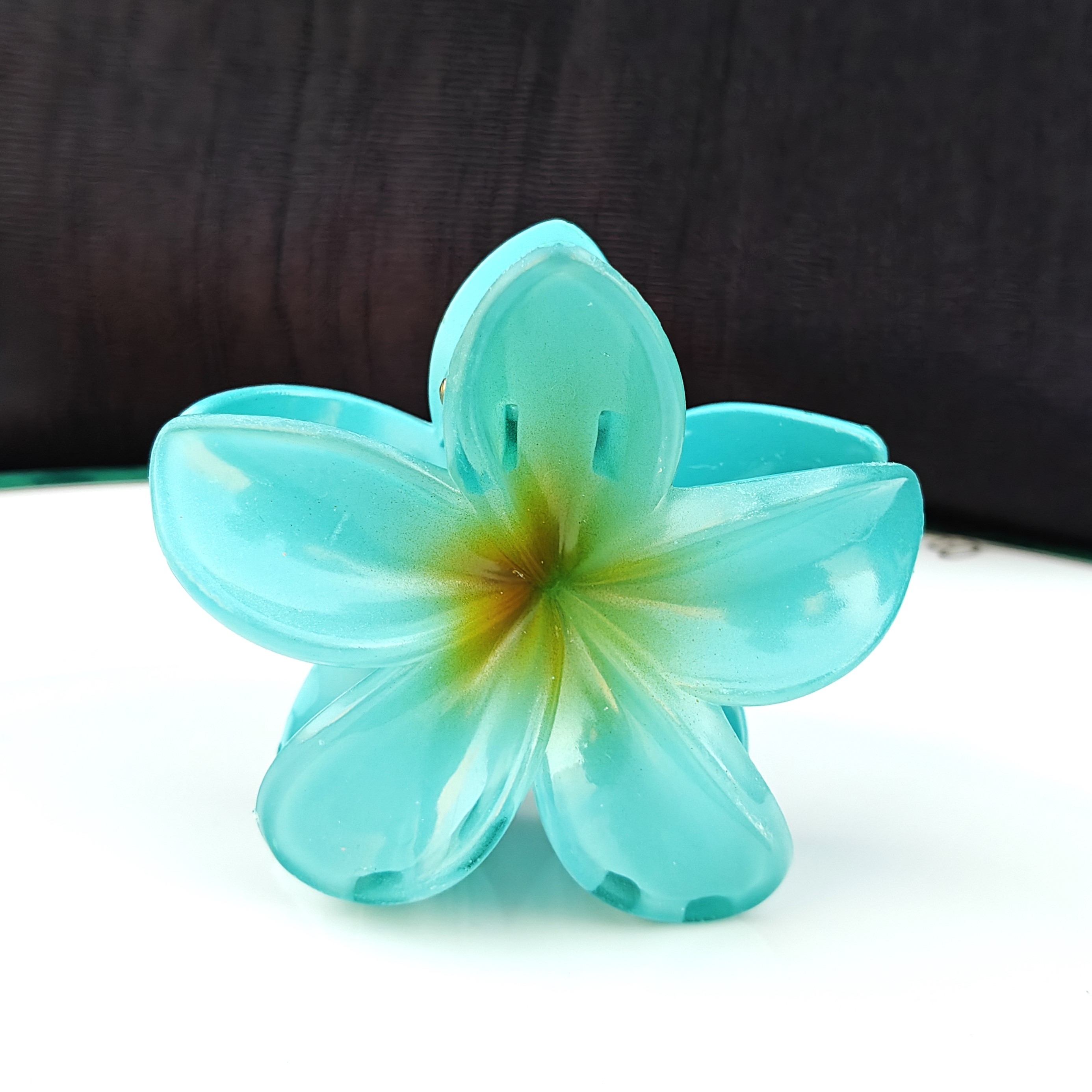 Daisy Clear Claw Clip - Blue