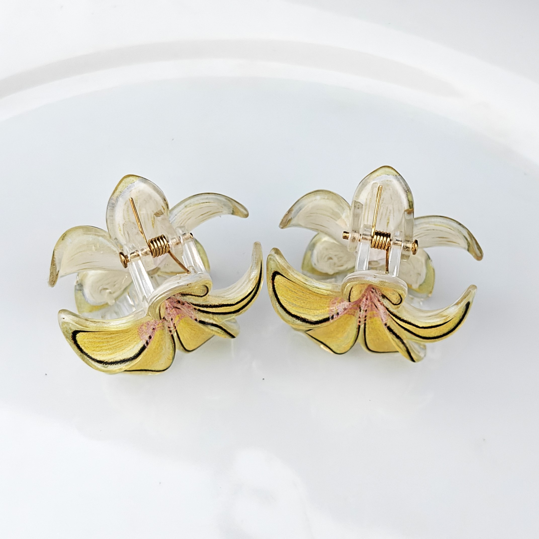 Mini Flower Claw Clip - Yellow