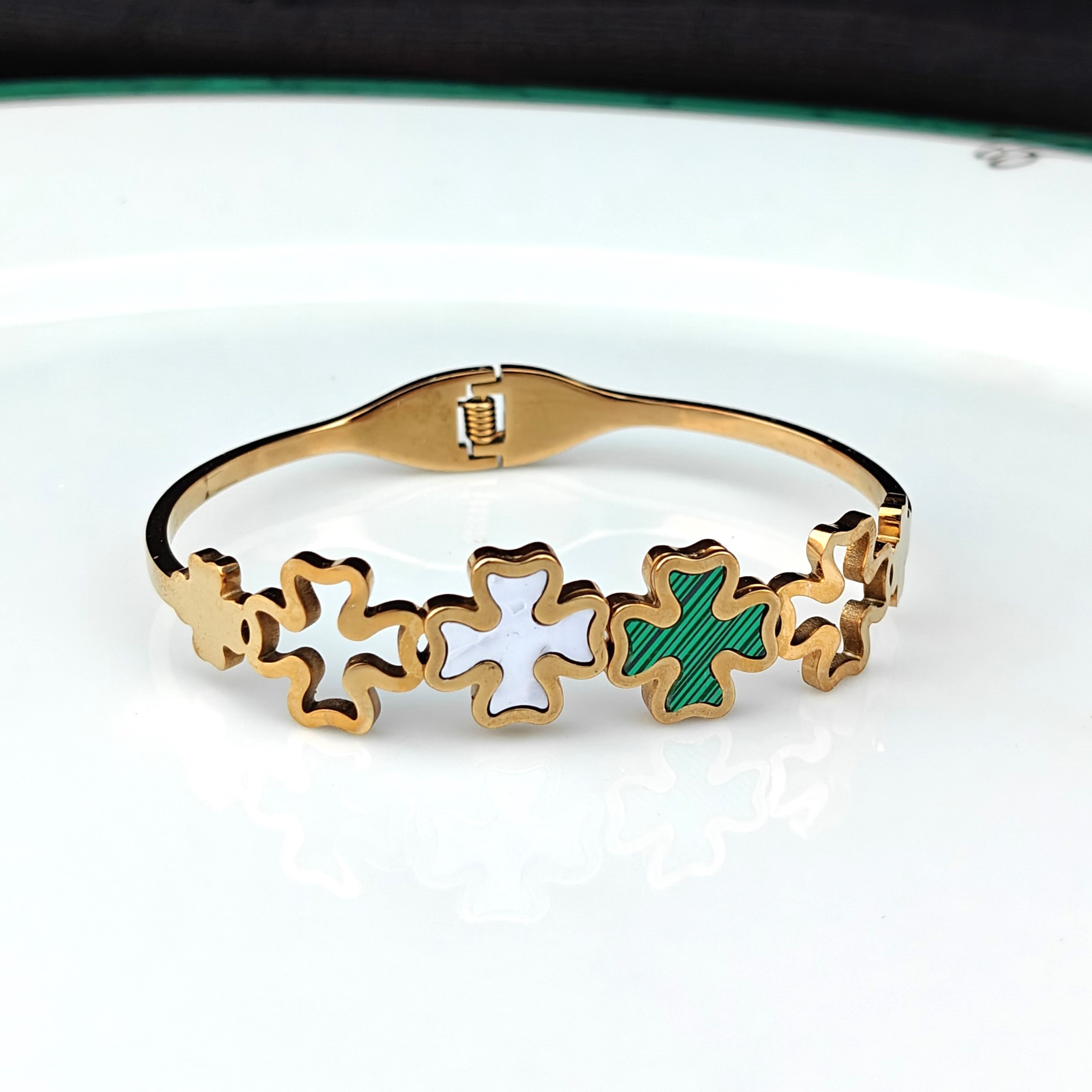 Fortune Petals Kada Bracelet