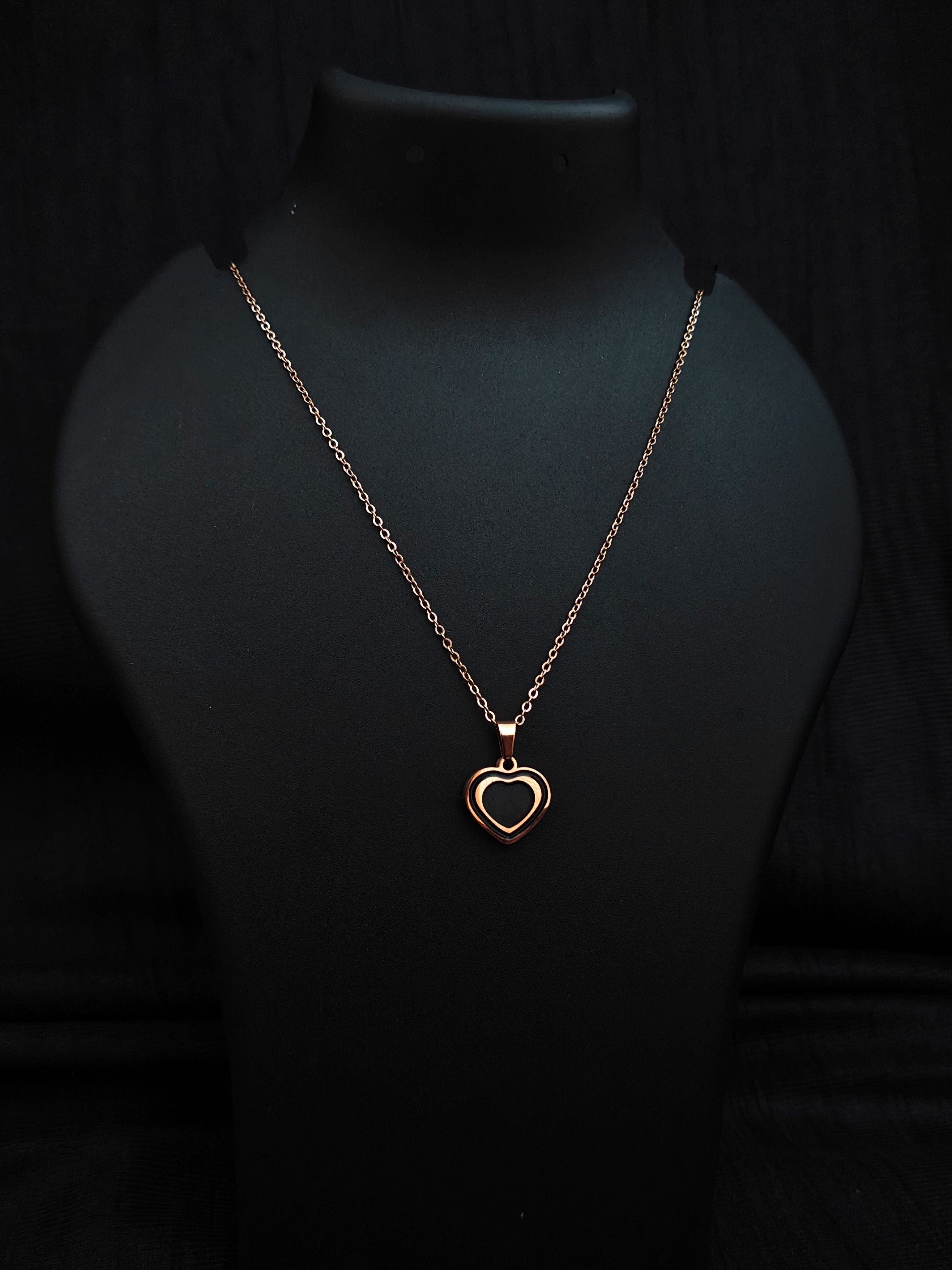 Rose Heart Whispers - Neck Chain