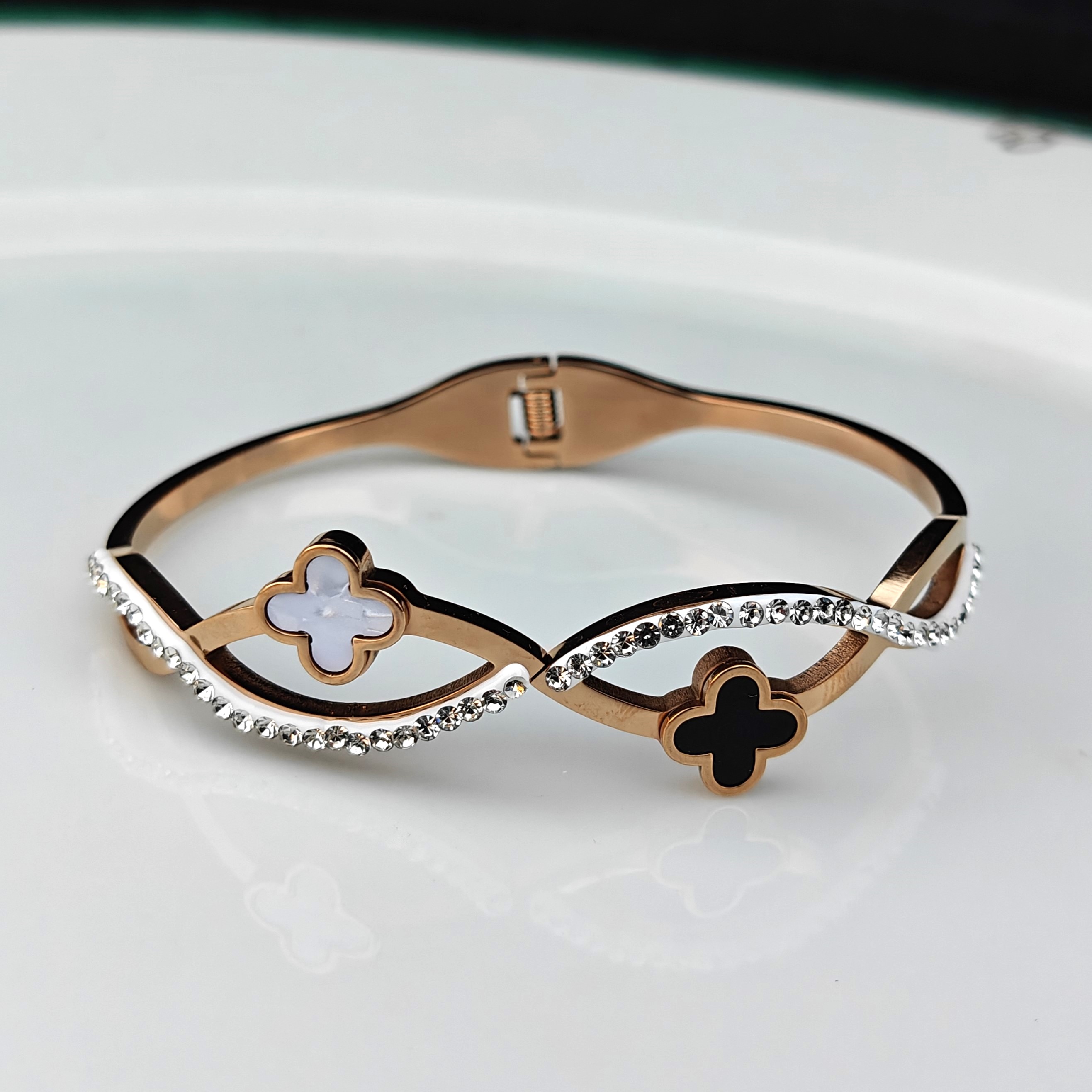 Dual clover Kada Bracelet
