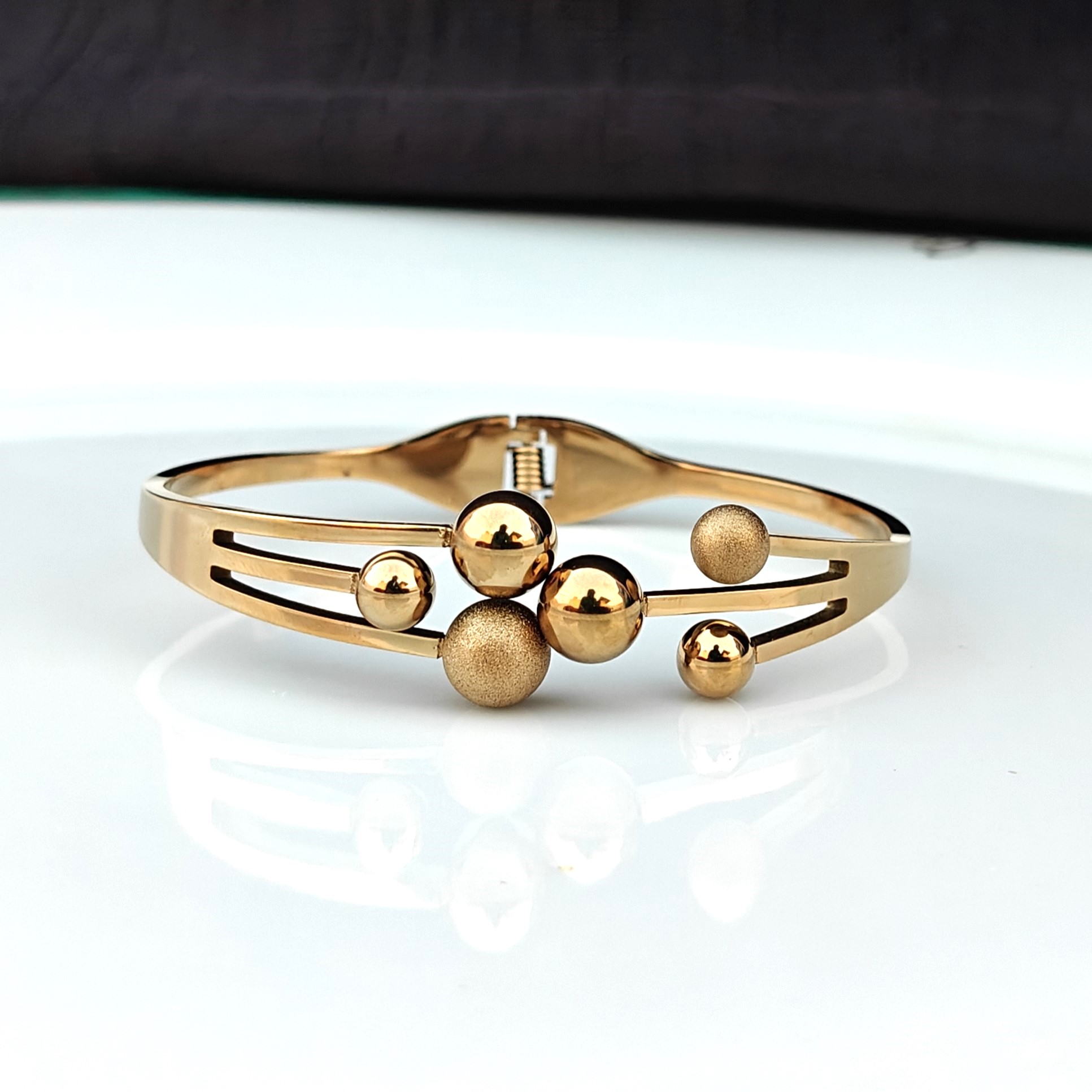 Stellar Ball Cluster Kada Bracelet