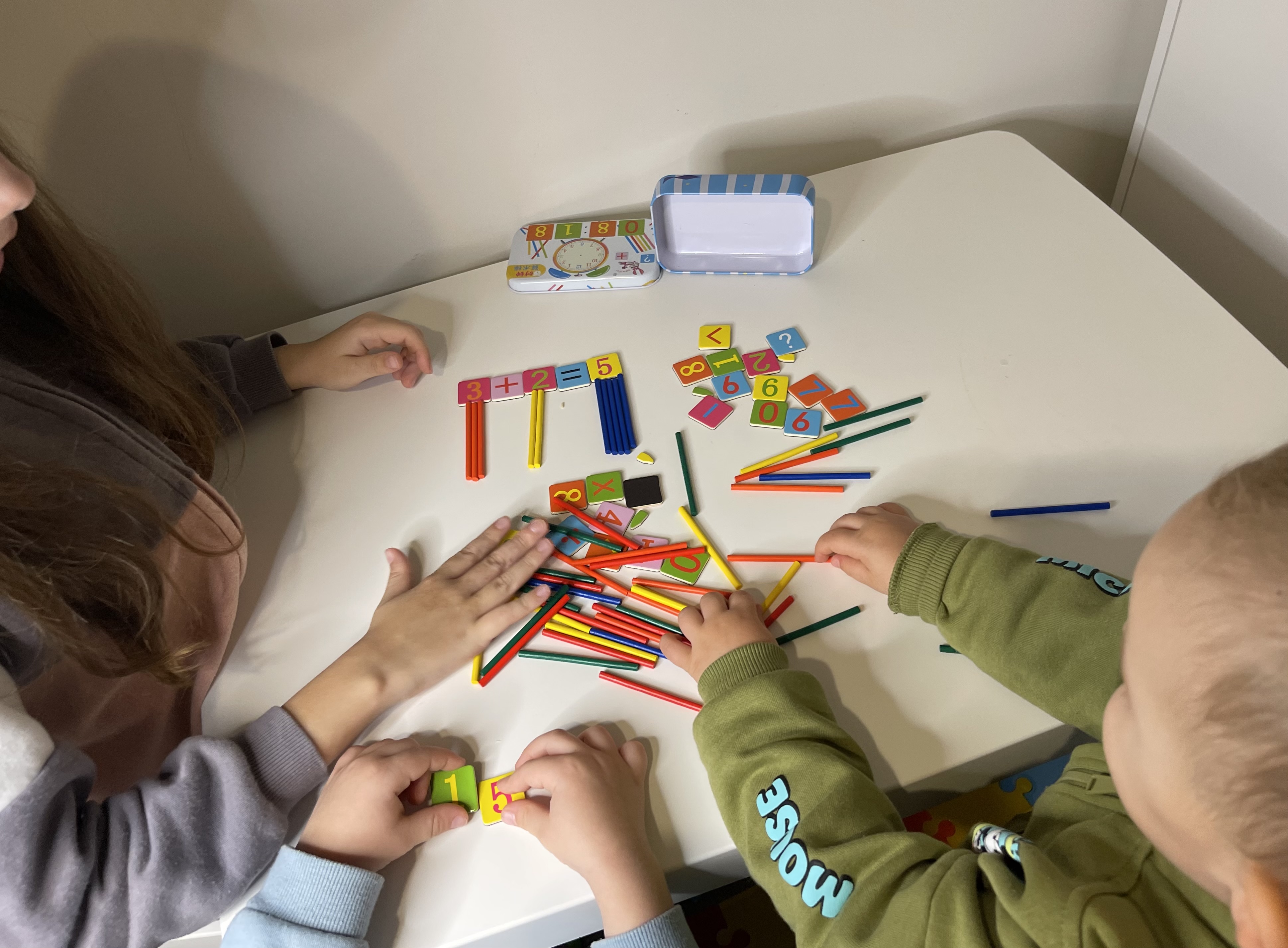 Magnetic Educational Numbers and Clock Toy Set