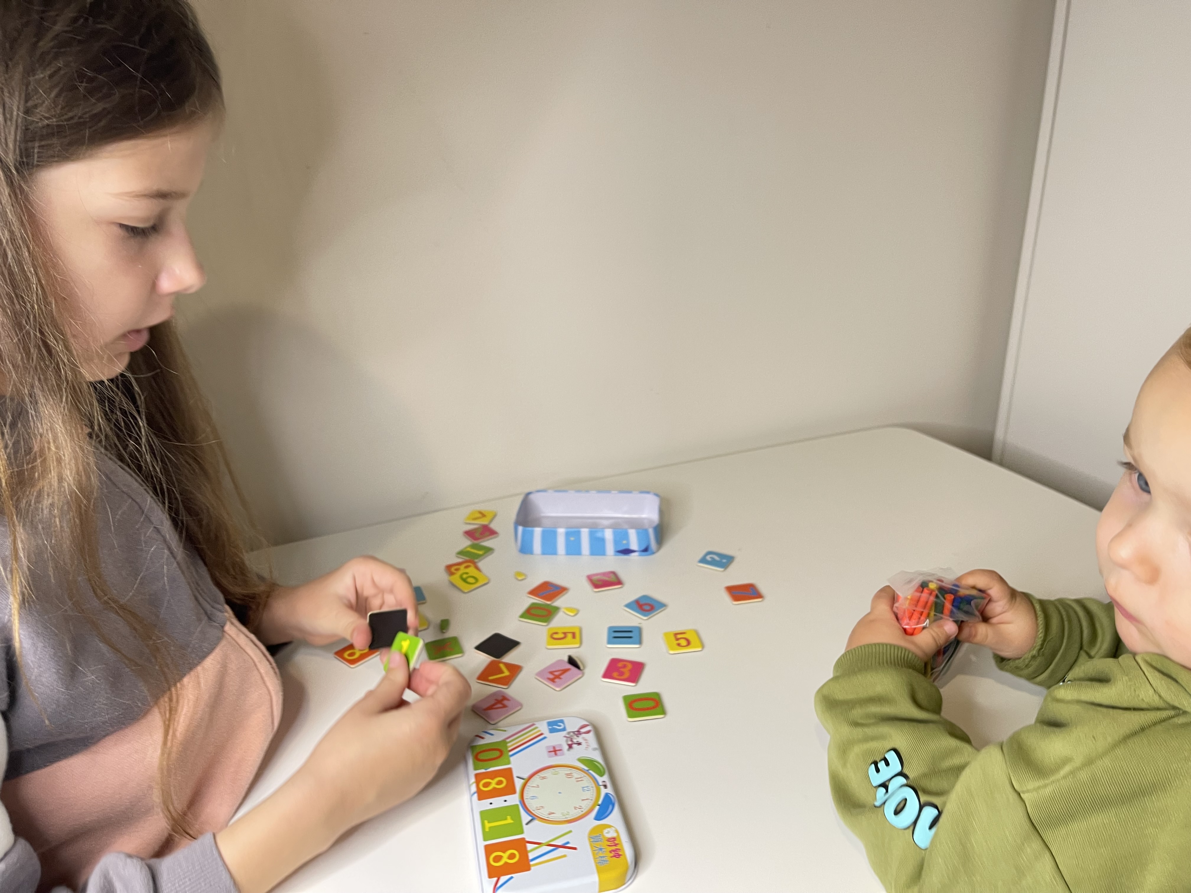 Magnetic Educational Numbers and Clock Toy Set