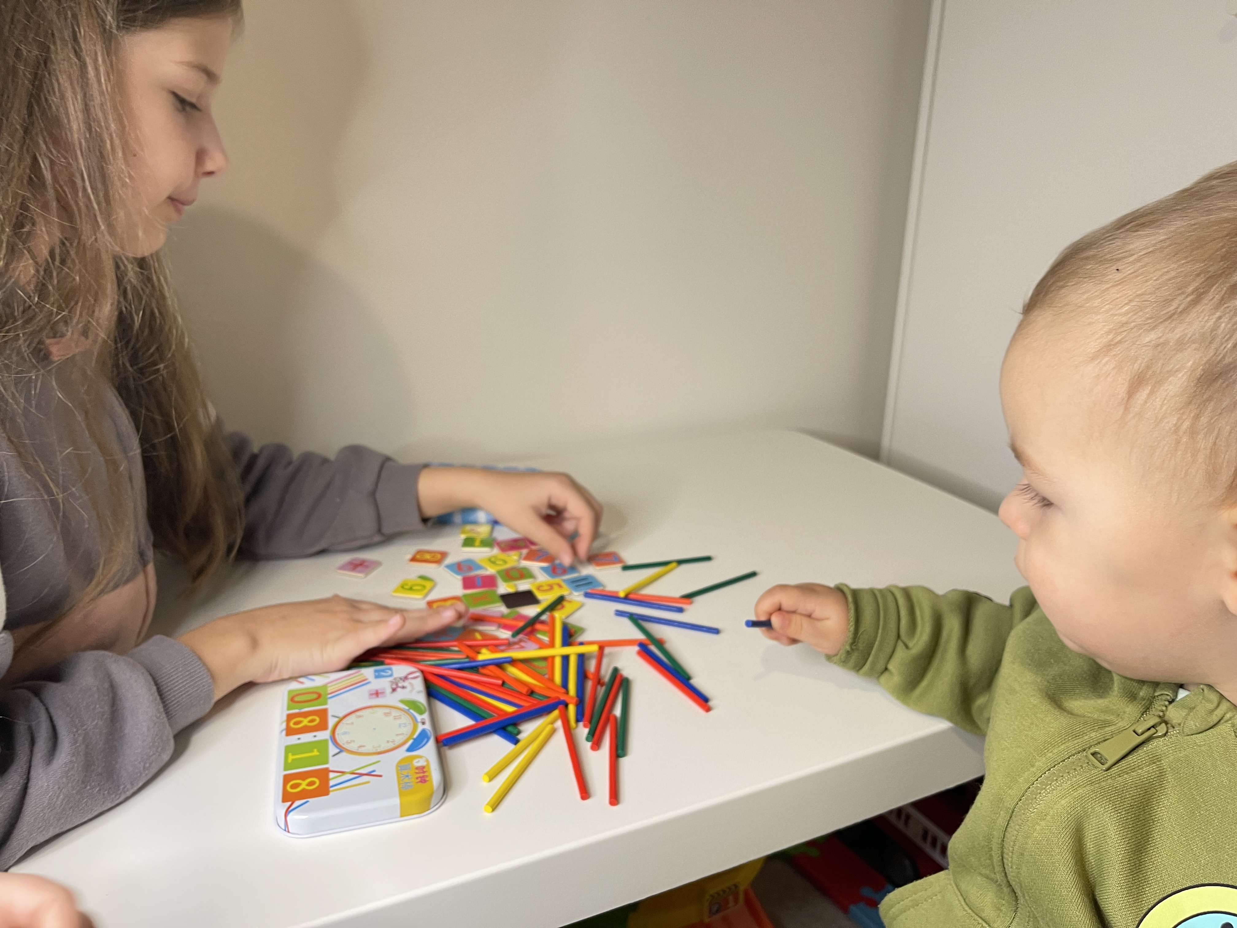 Magnetic Educational Numbers and Clock Toy Set