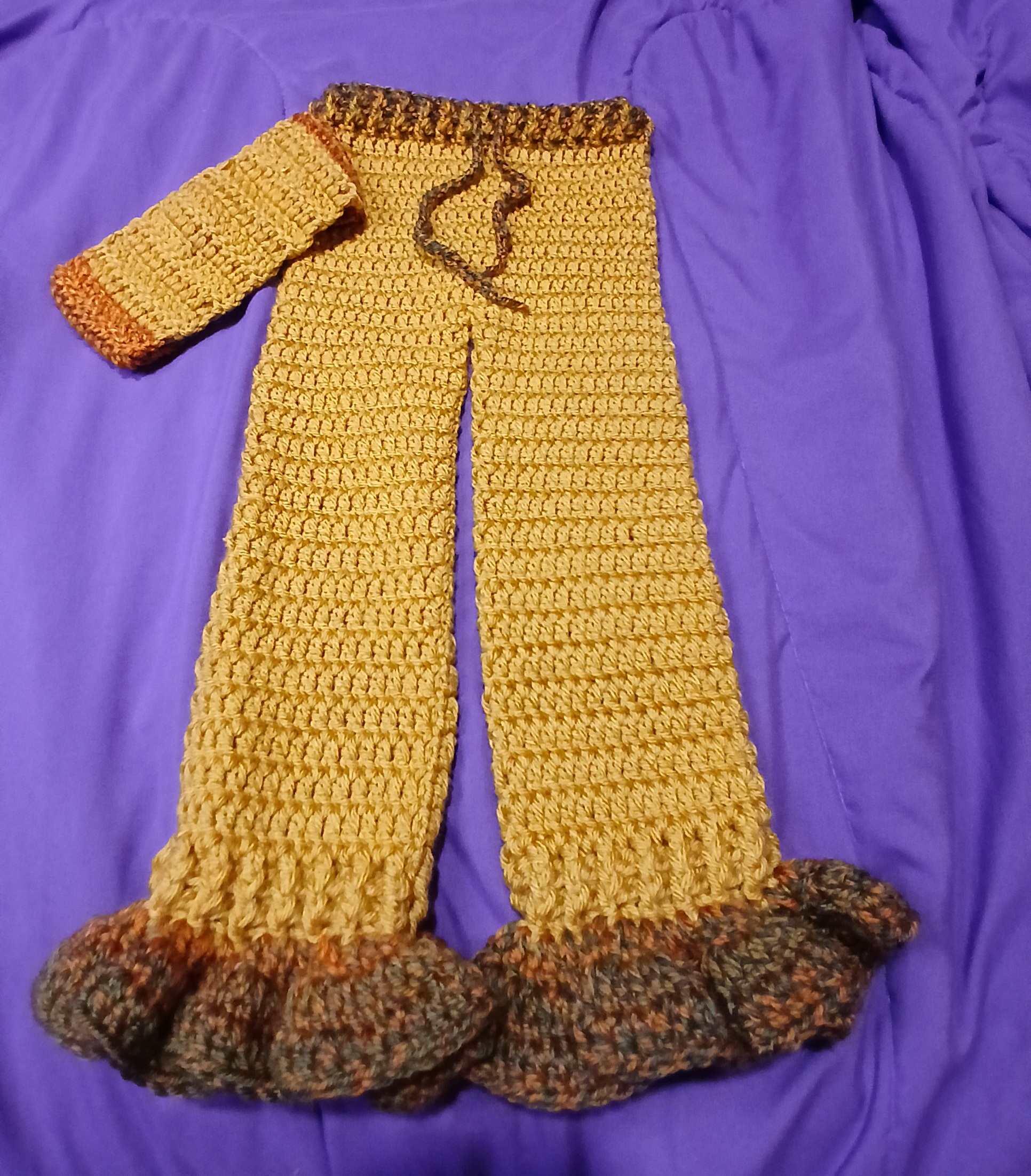 Baby Ruffle Pants & Twisted Headband – Handmade Crochet Set (12–24 Months)