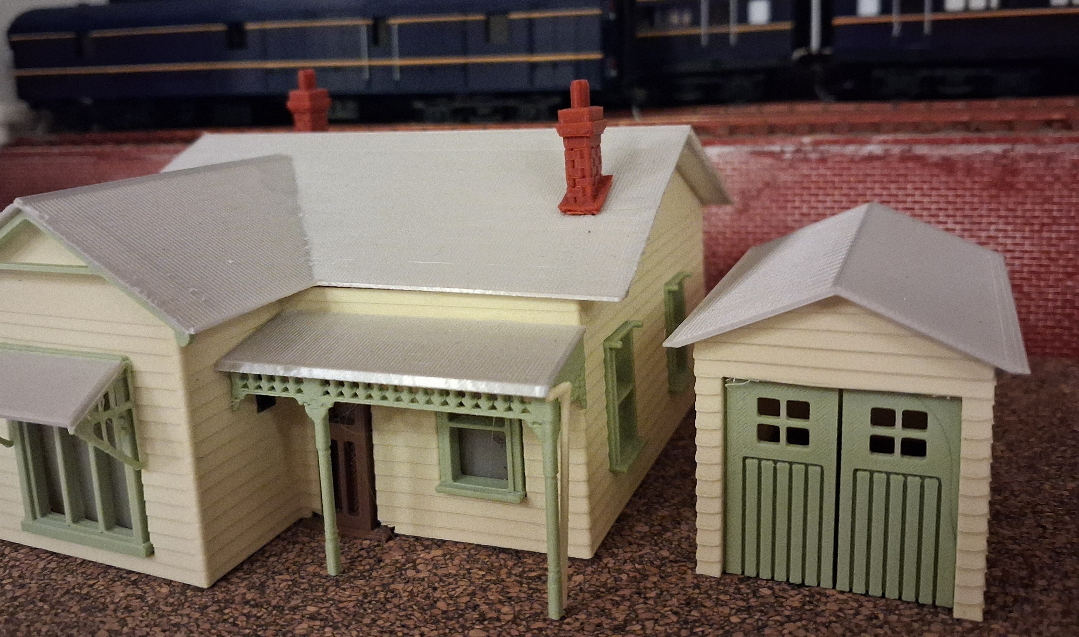 Timber single car garage -  HO scale