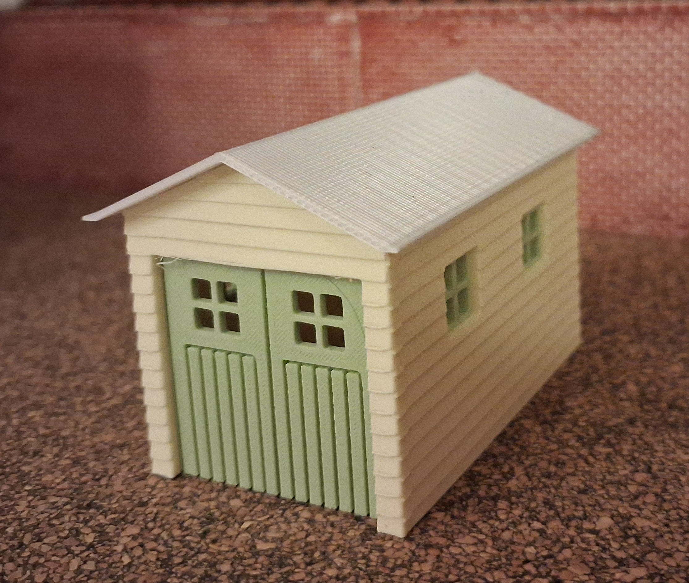 Timber single car garage -  HO scale