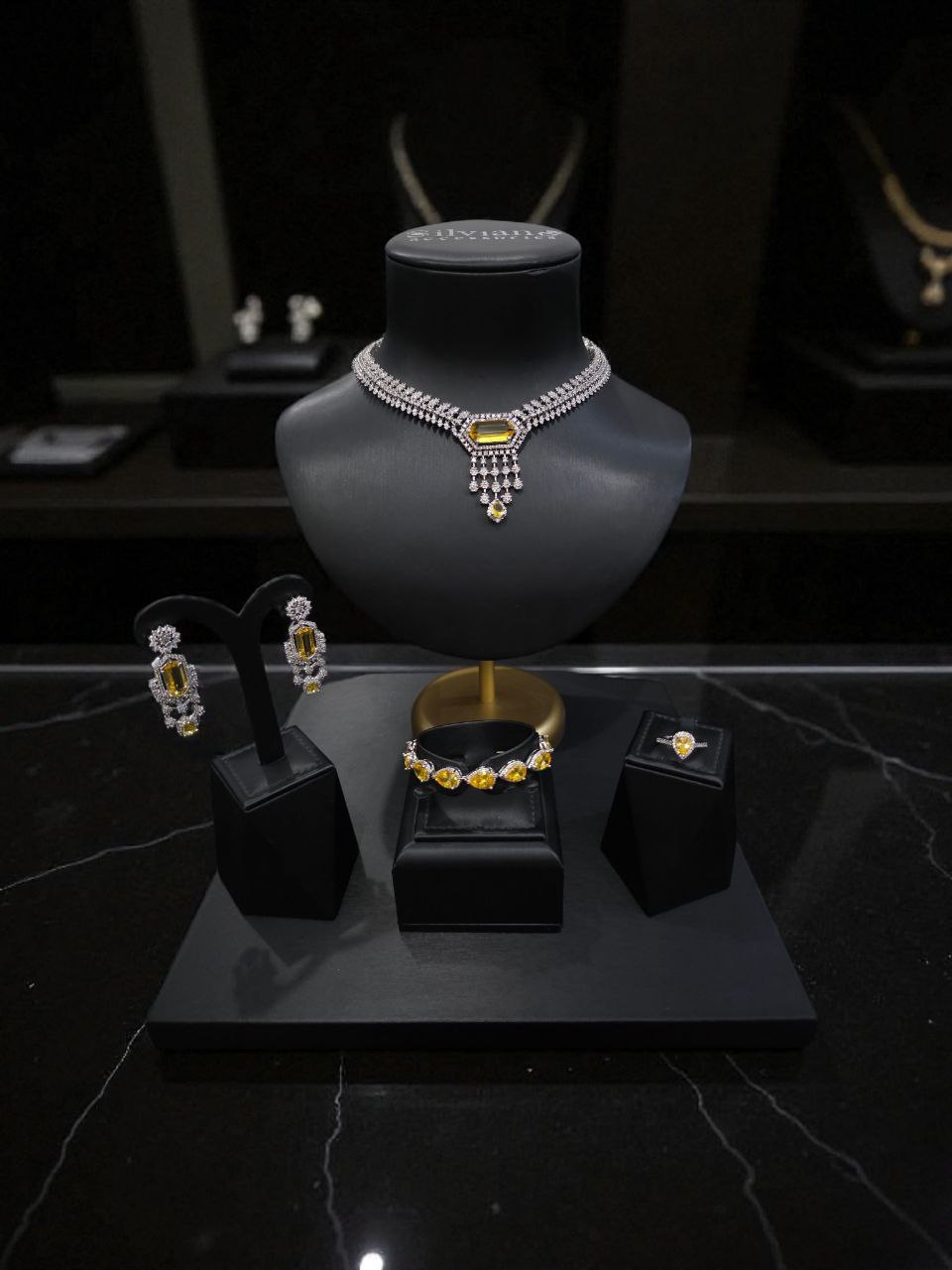 "طقم "إشراقة ليالينا