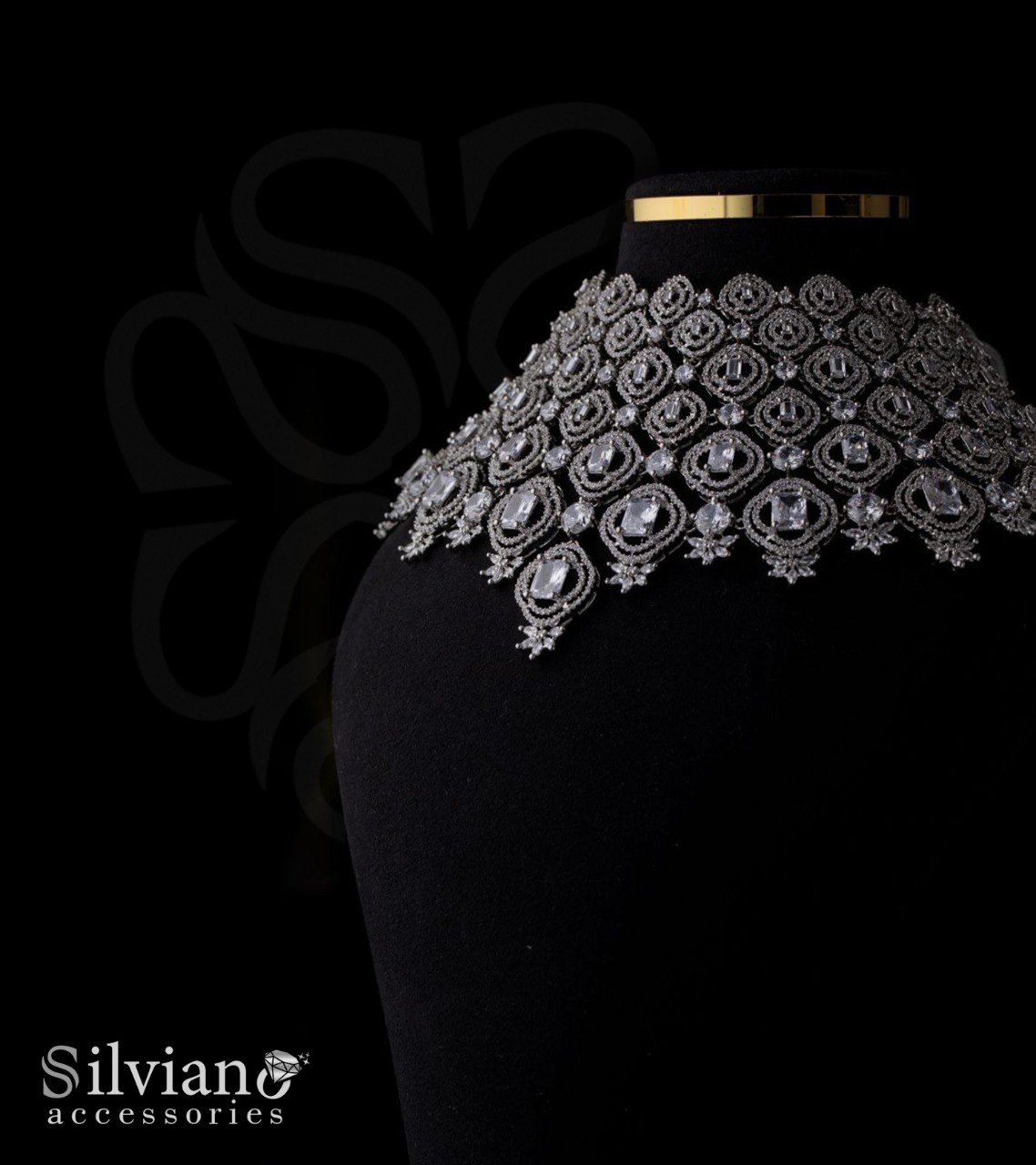 طقم "نجمة السهرة"