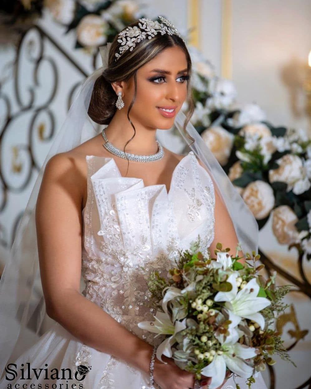 "​هيدبيس "غصن الياسمين 