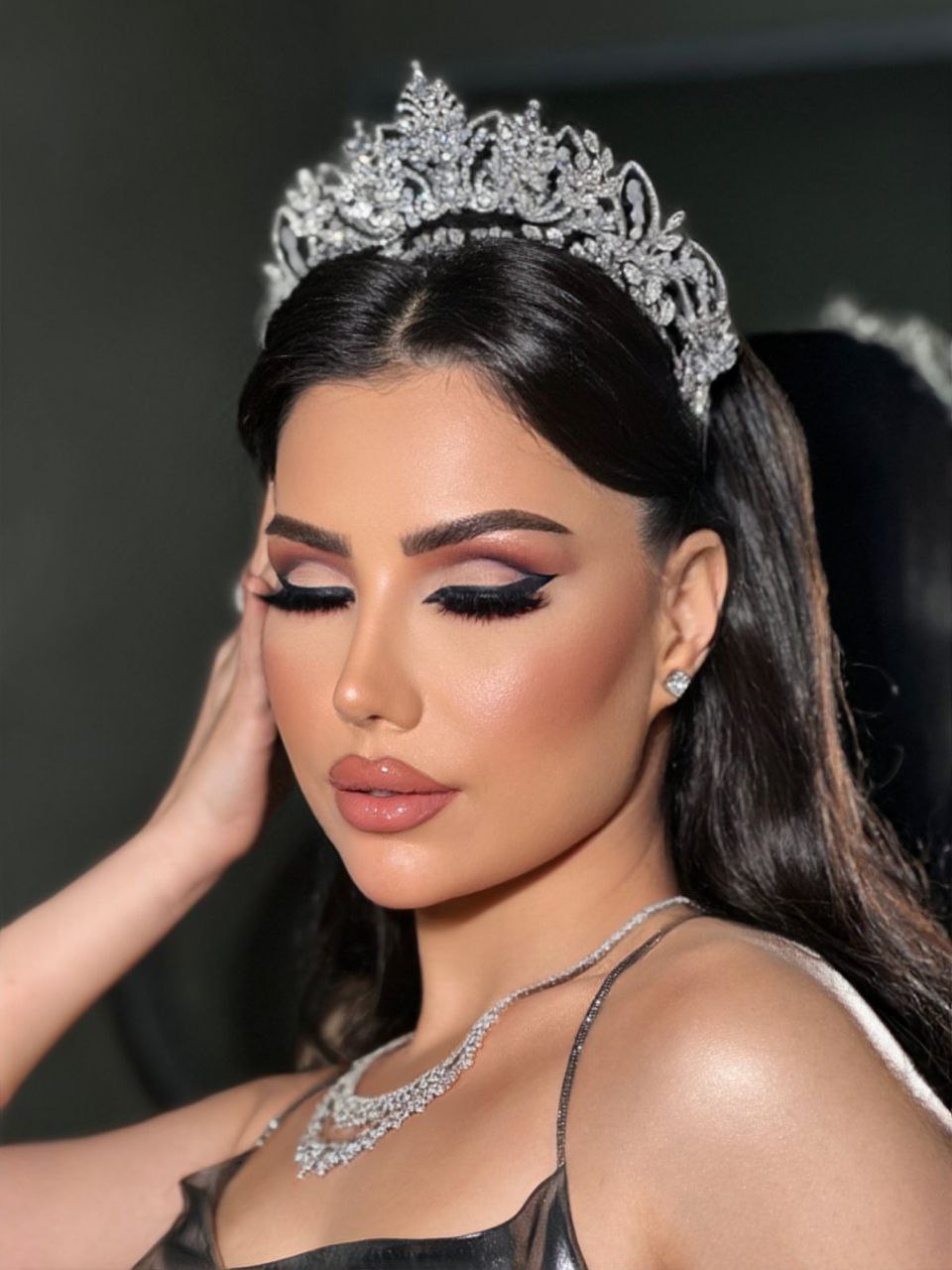 تاج "زاهية" الملكي – إصدار حصري مرصع بالكريستال السويسري