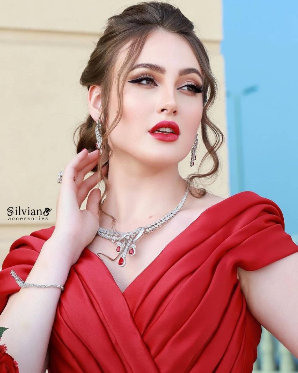 طقم الدره الحمراء 