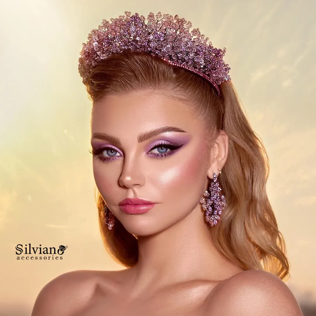 تاج أزهار الورد الفاتن