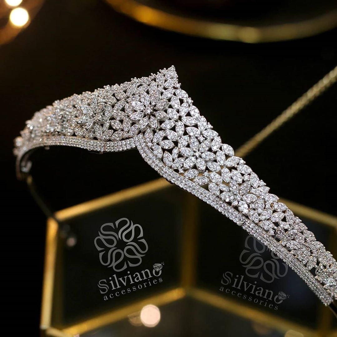 تاج إيلا_Ella Crown