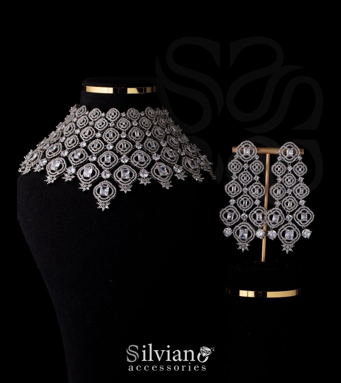 طقم "نجمة السهرة"