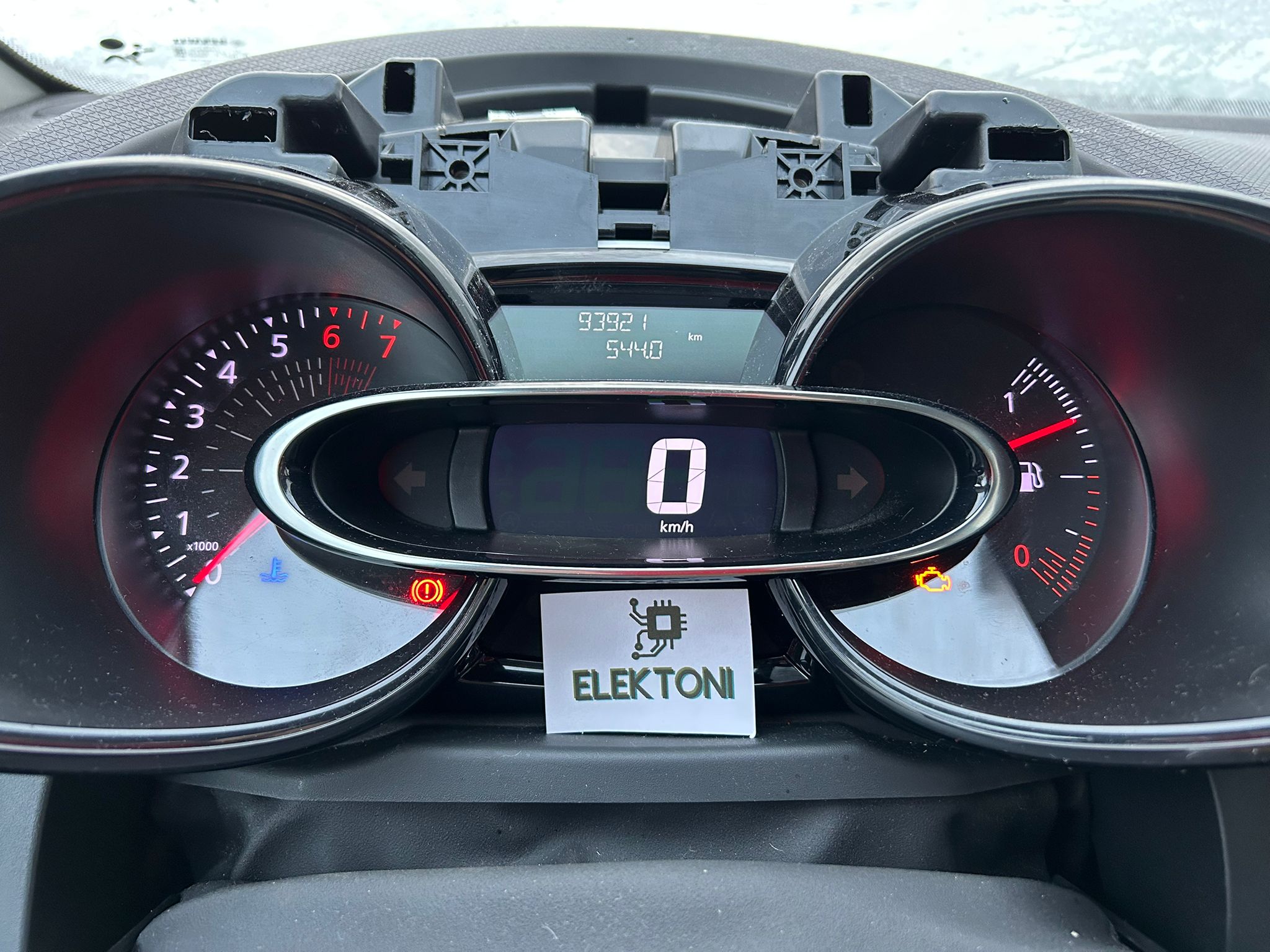 Renault Opel Nissan nopeusnäytön korjaus