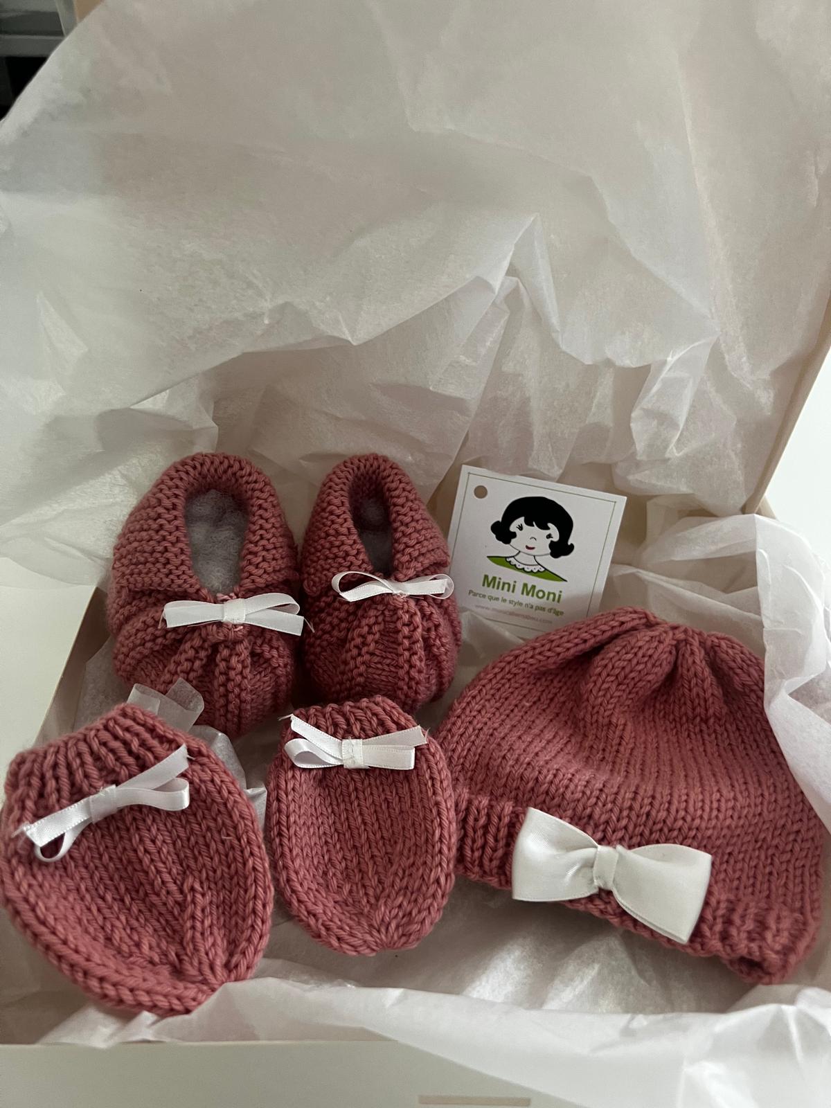 Ensemble tricoté pour bébé