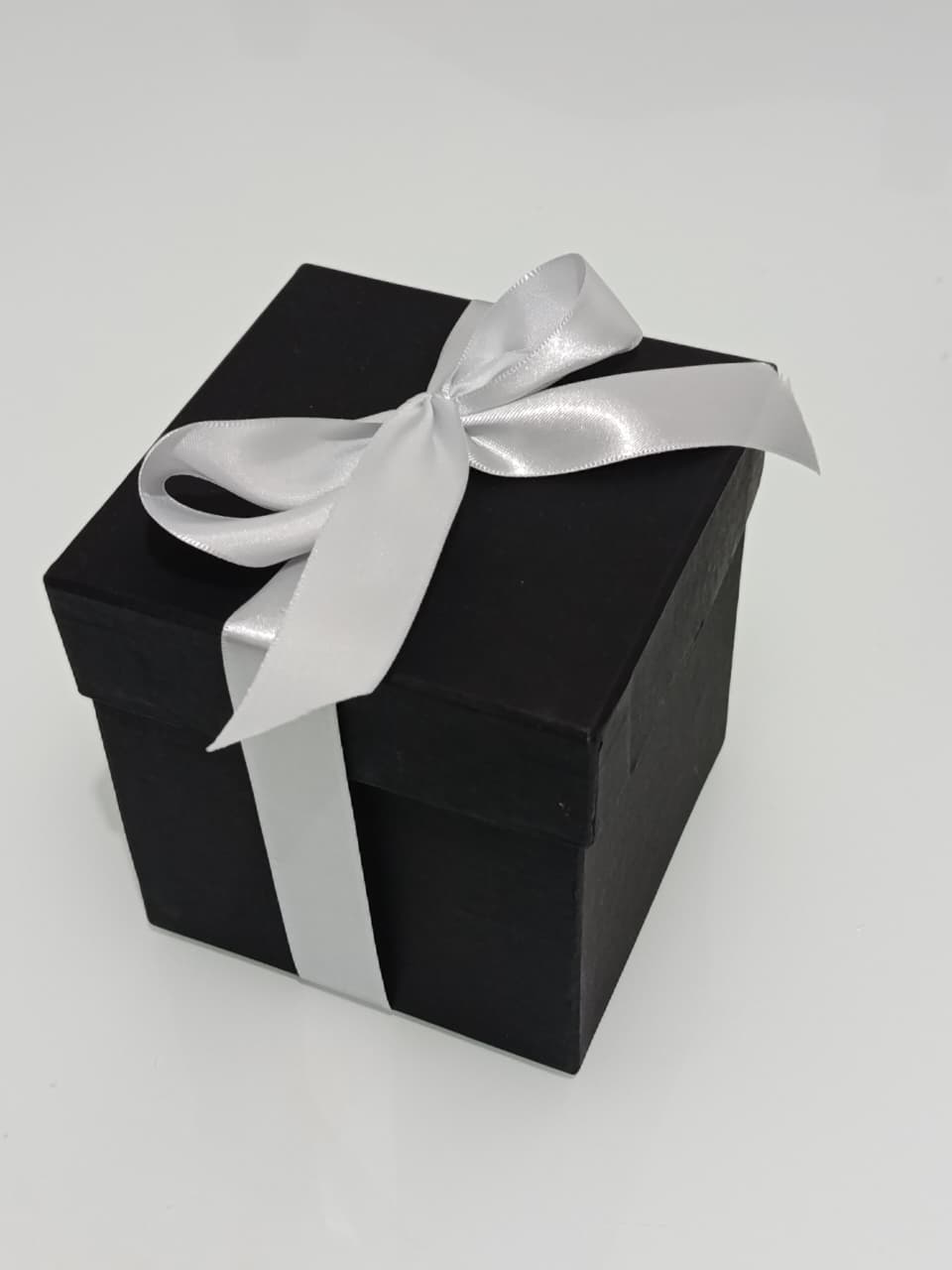 Caixa de presente com laço (PRATA)