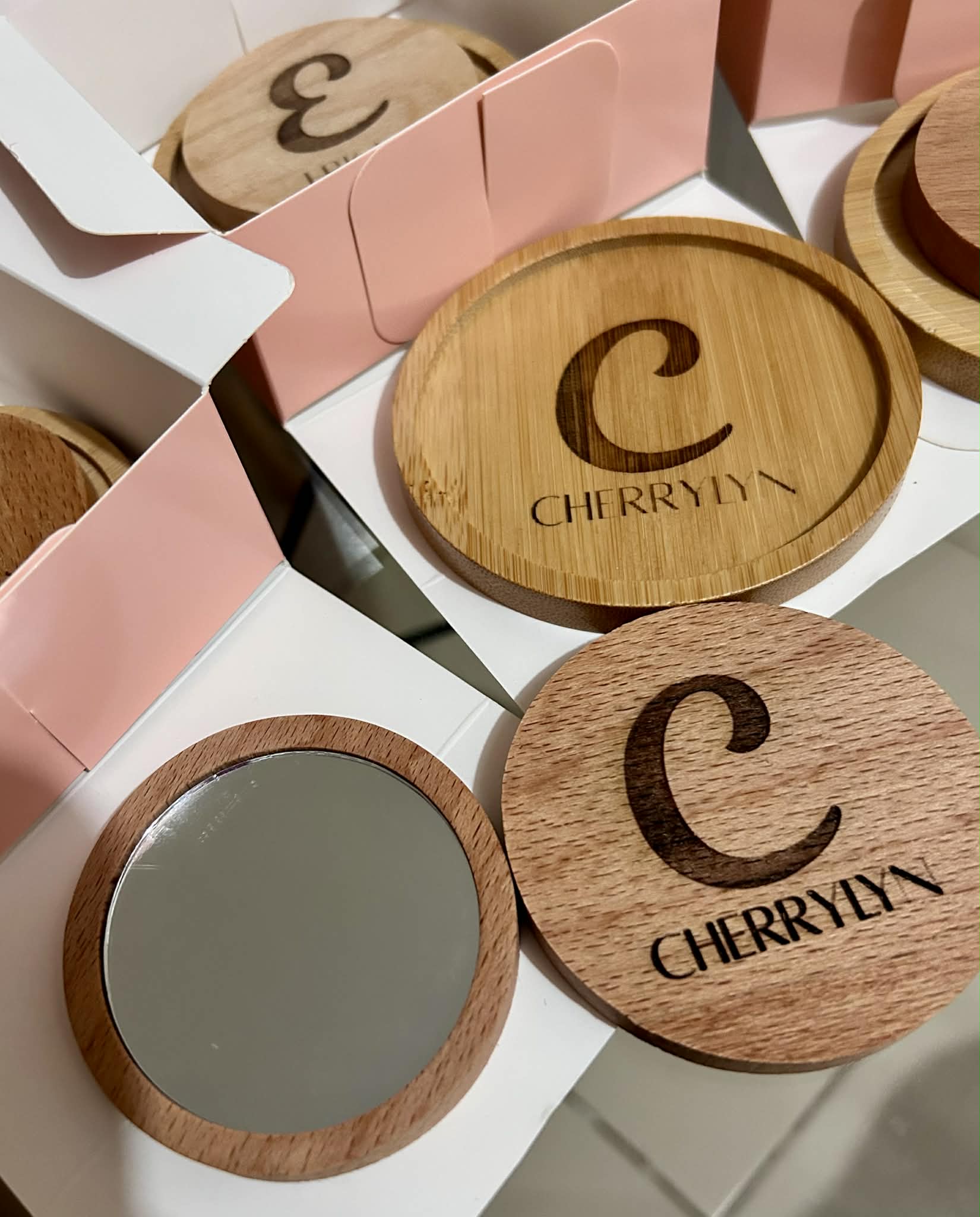 Round wooden pocket mirror