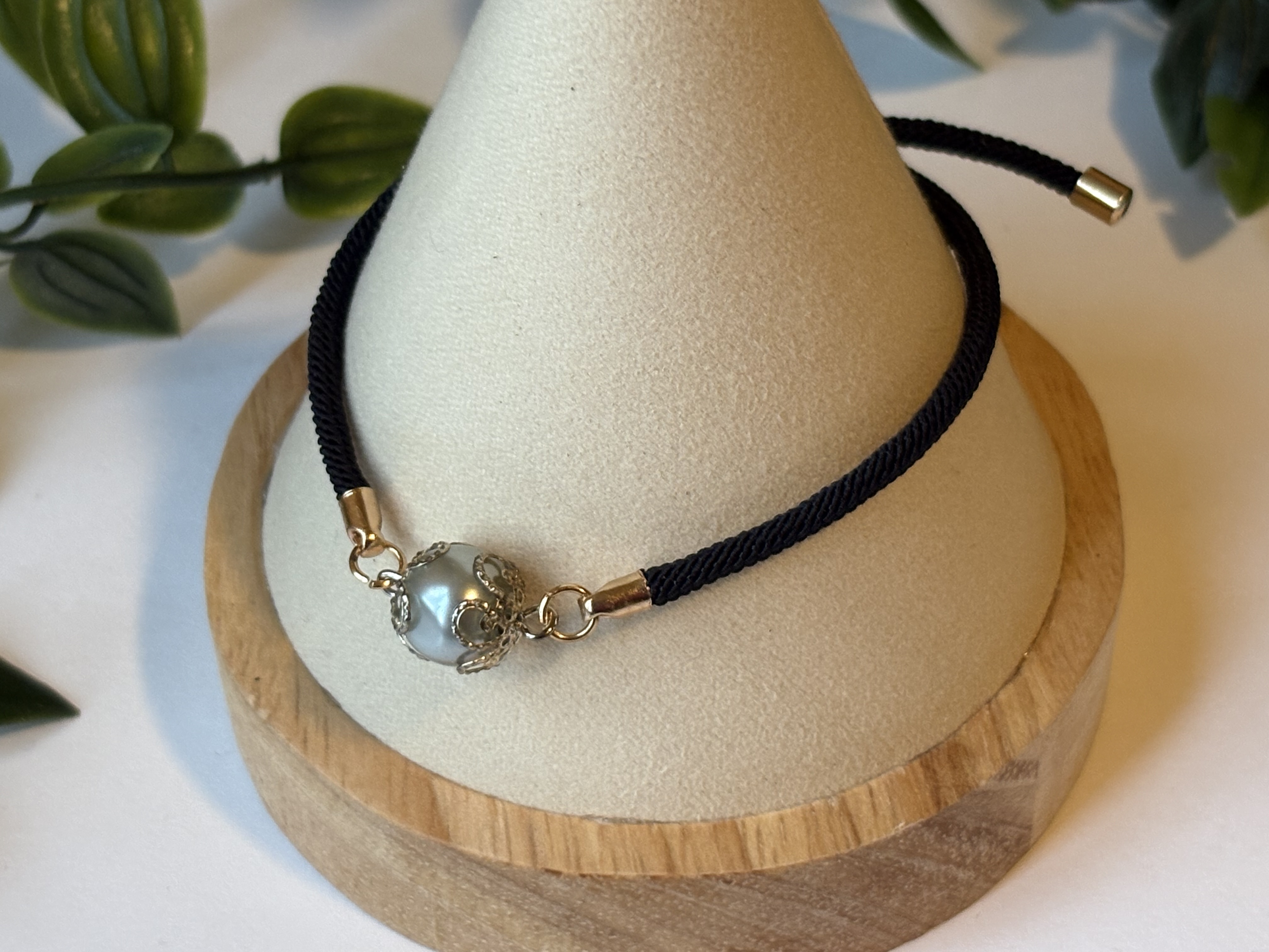 The Midnight Filigree Pearl Bracelet 