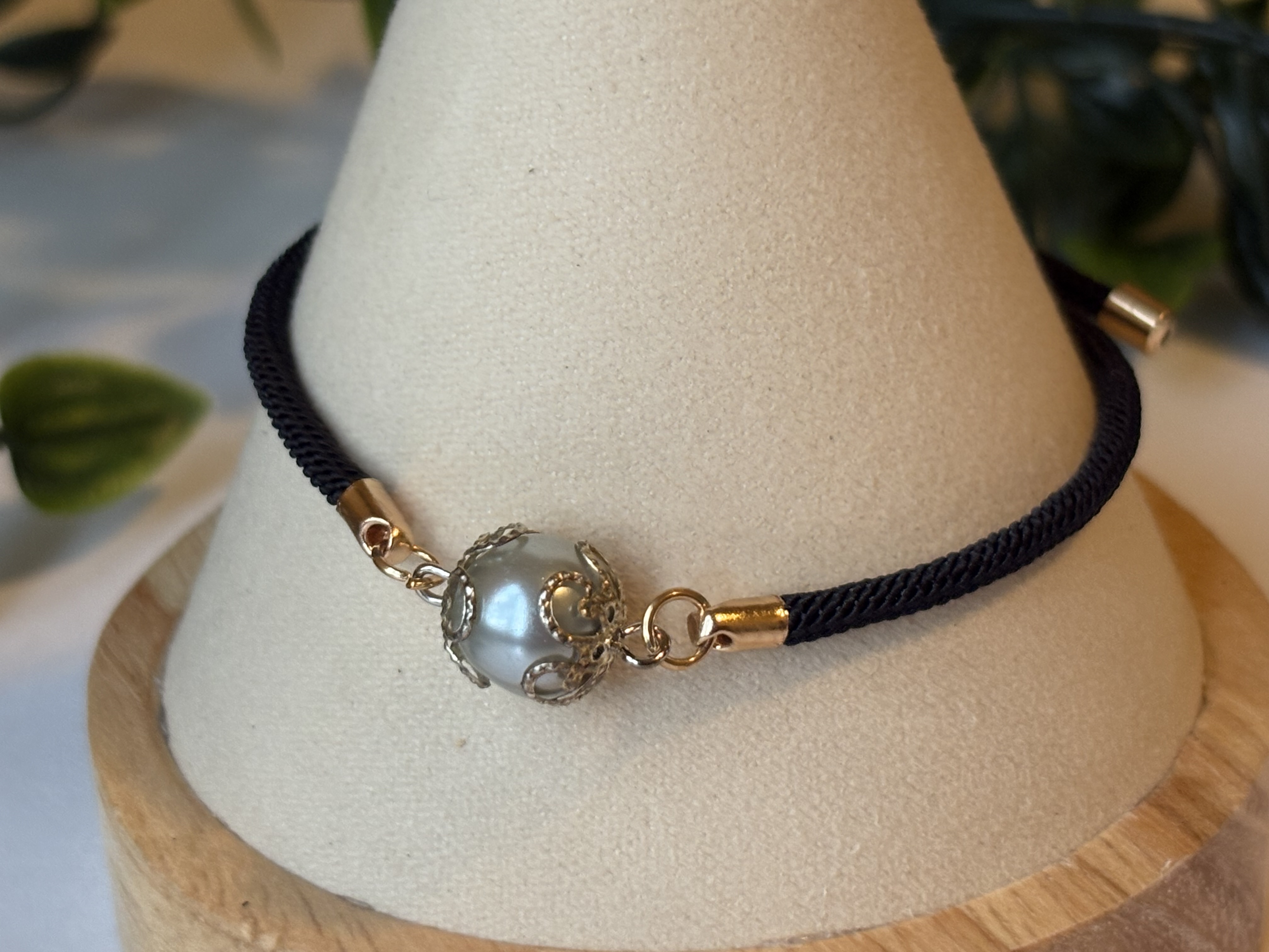 The Midnight Filigree Pearl Bracelet 