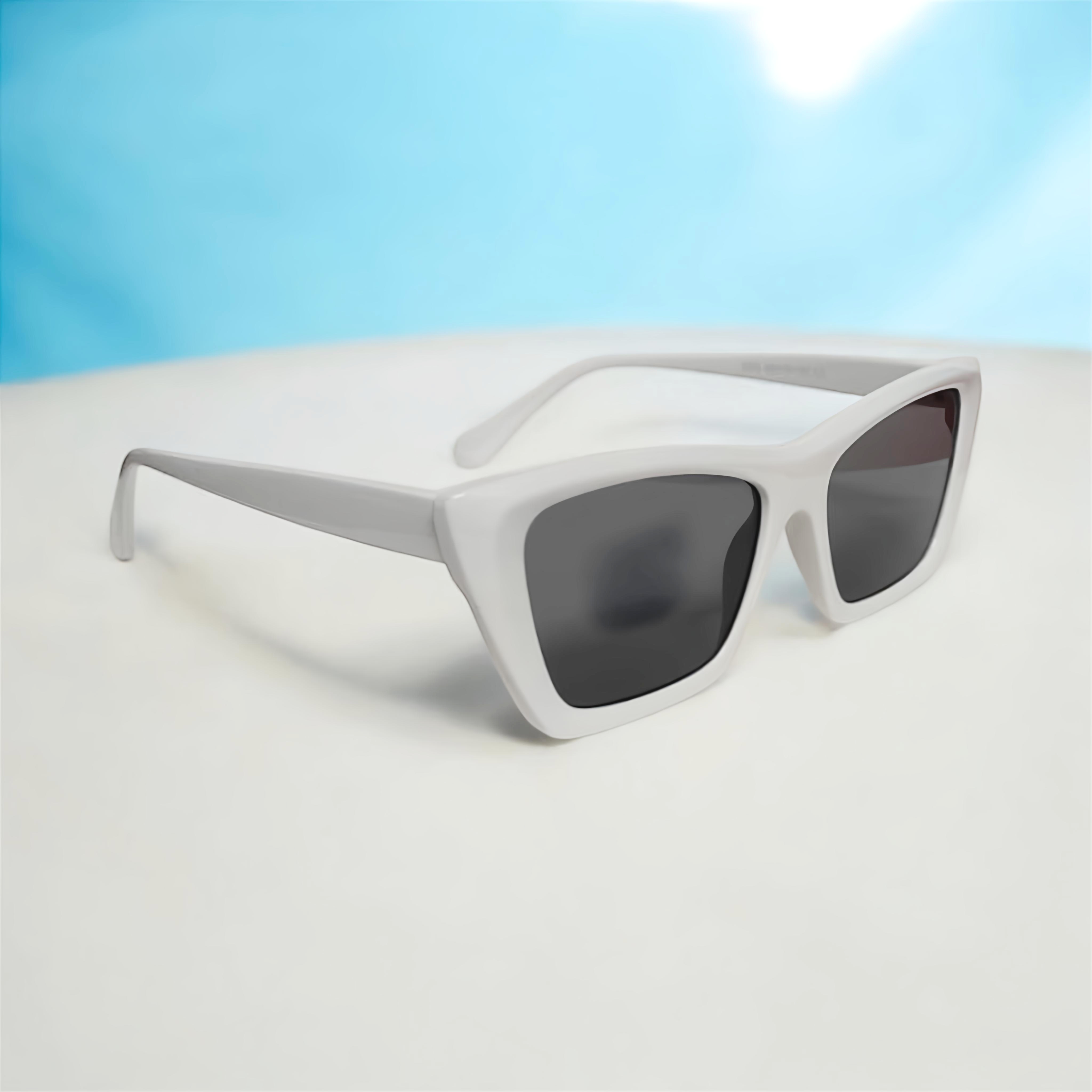 White Retro Cat-Eye Sunglasses
