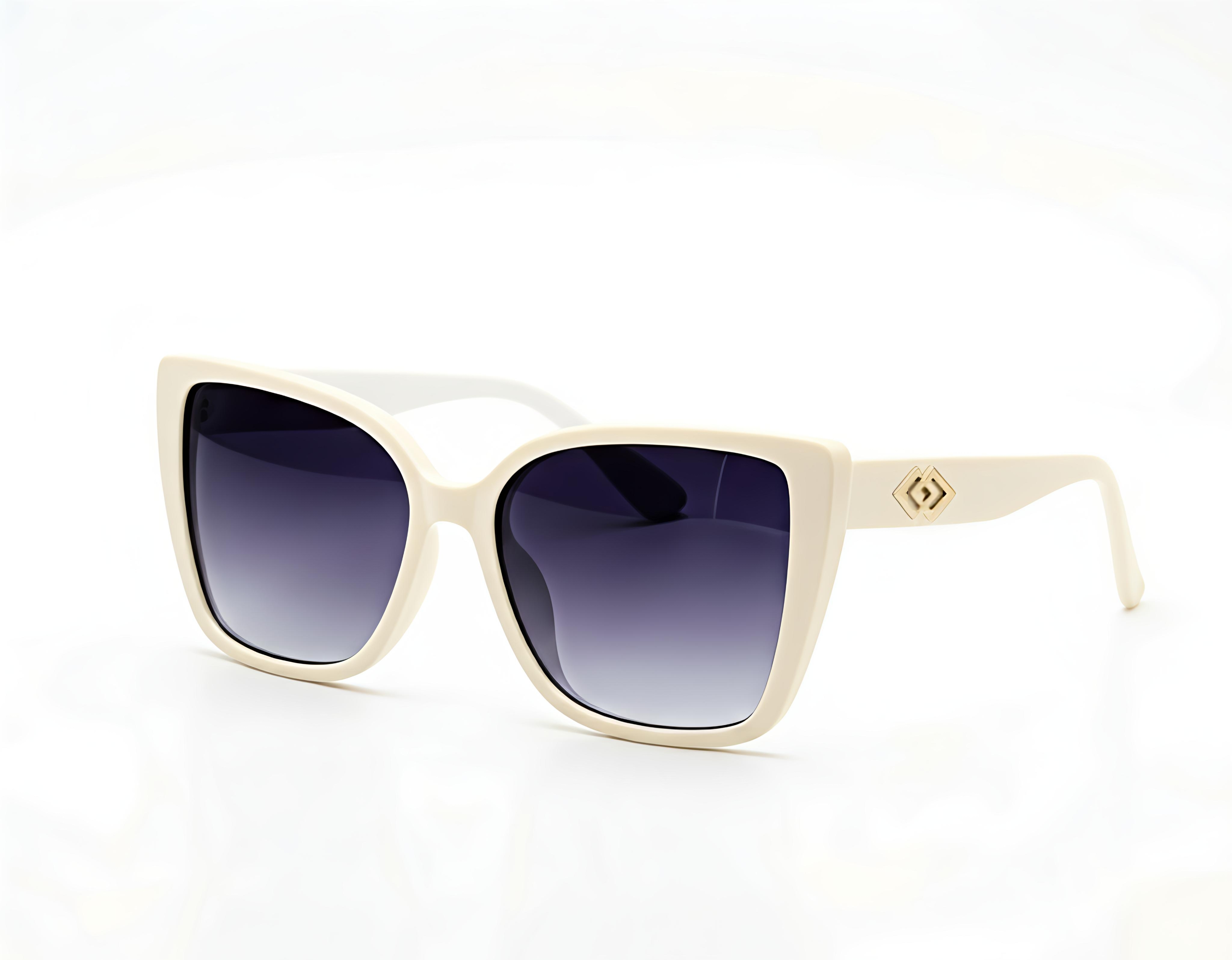 Stylish Oversized Sunglasses with White & Beige Combination