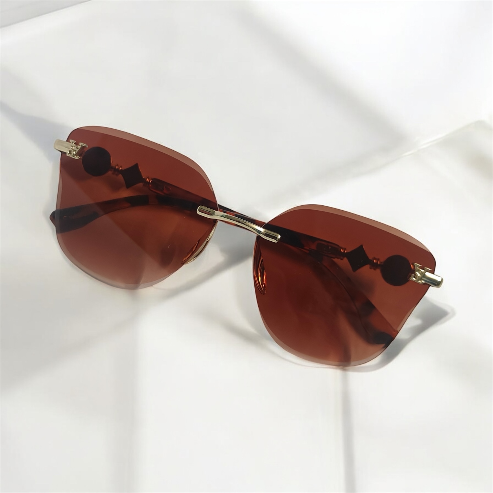 Butterfly Reddish-Brown Rimless Sunglasses