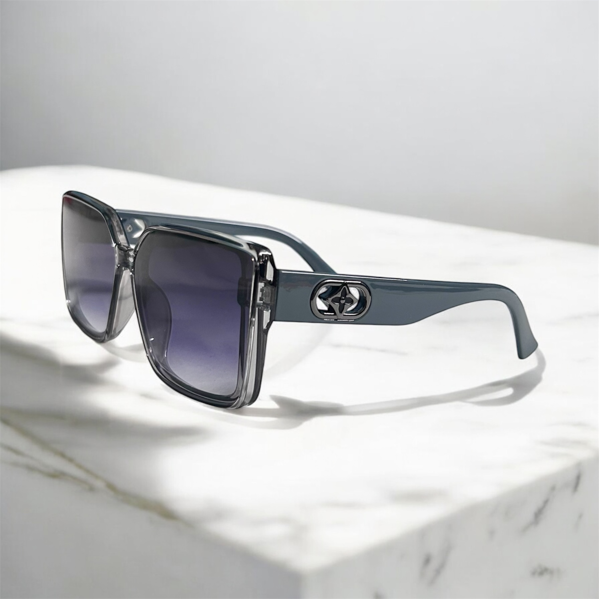 Stylish Dark Grey Oversized Sunglasses