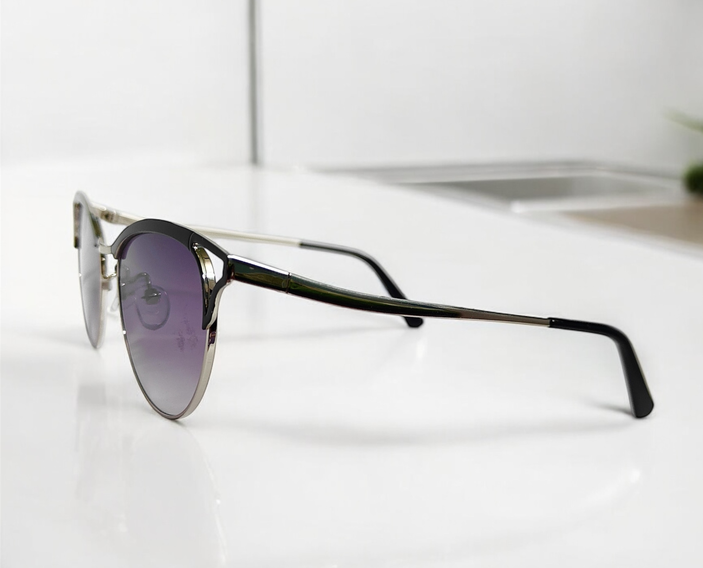 Stylish Gradient Metal Sunglasses