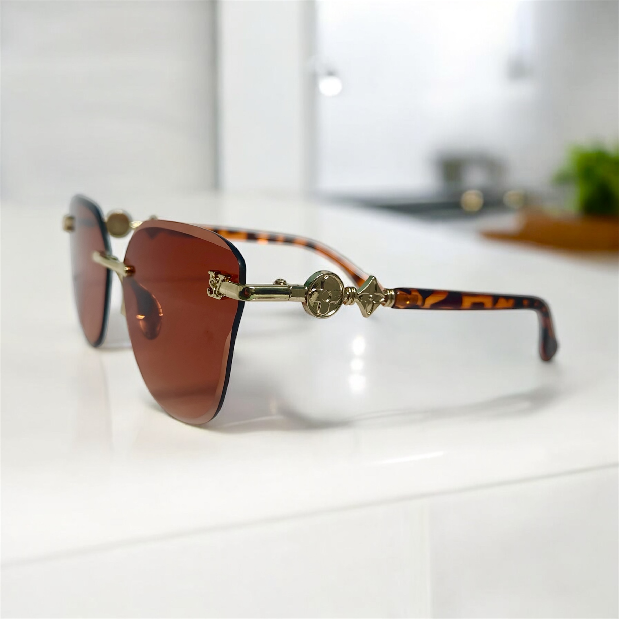 Butterfly Reddish-Brown Rimless Sunglasses