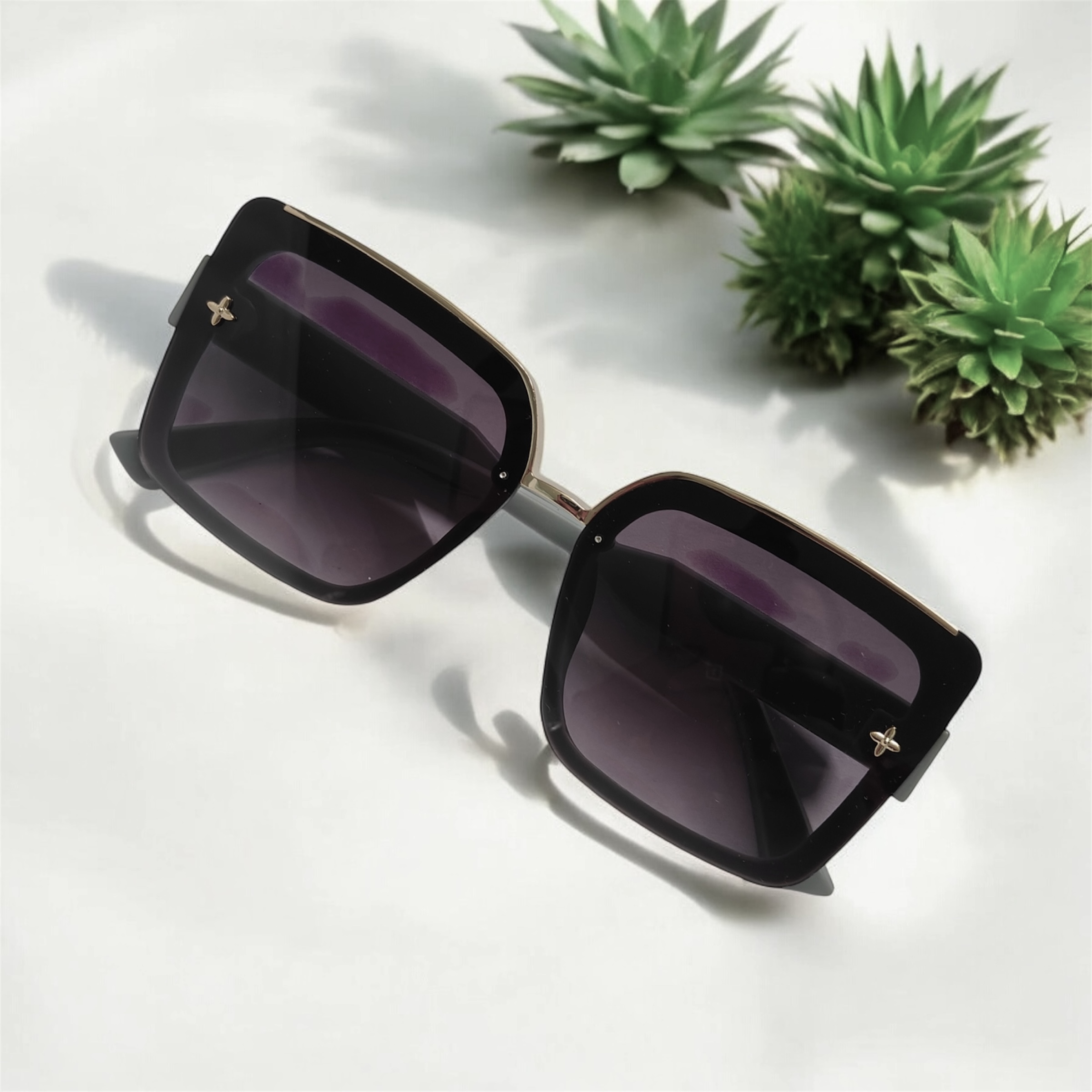 Modern Square Grey Sunglasses