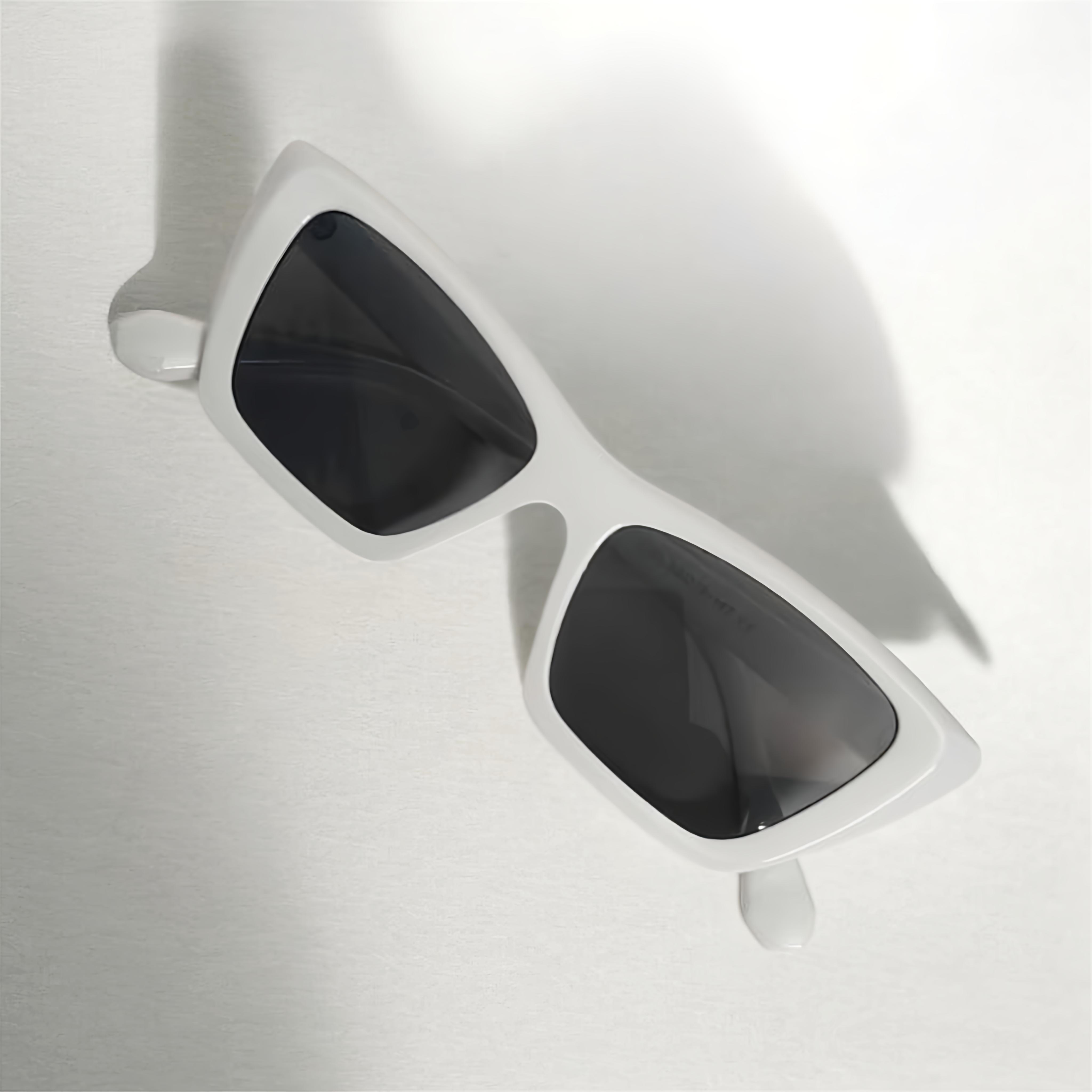 White Retro Cat-Eye Sunglasses
