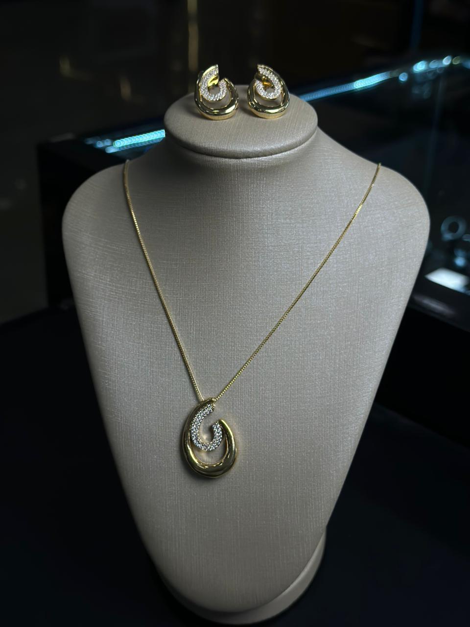 Conjunto Gota Cravejado 