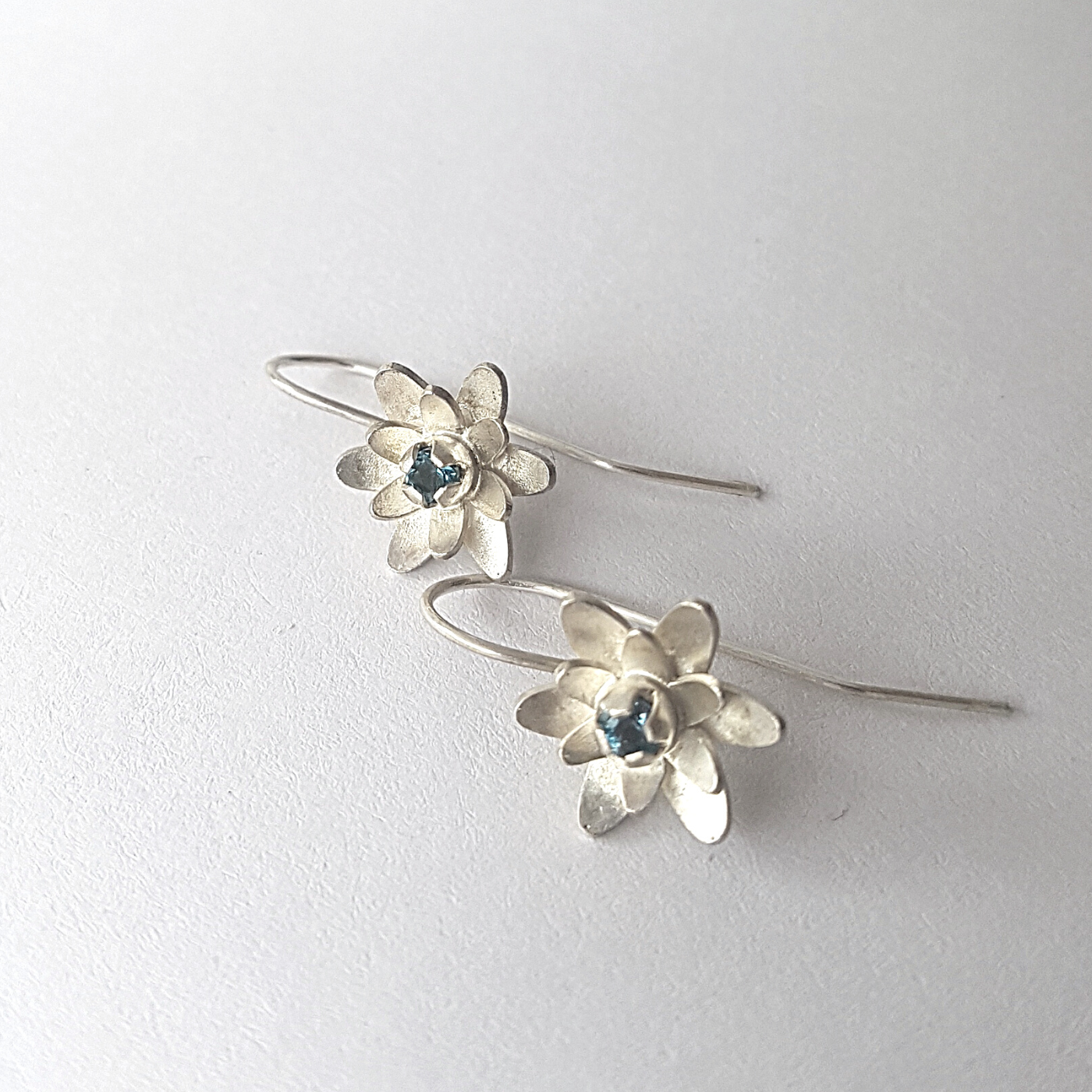 Lily Drop Earrings | Silver