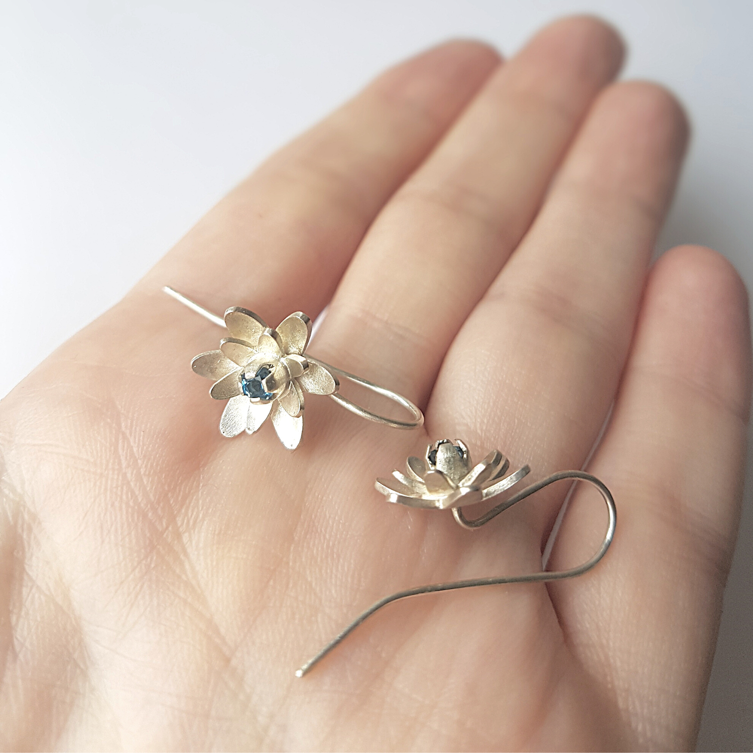 Lily Drop Earrings | Silver