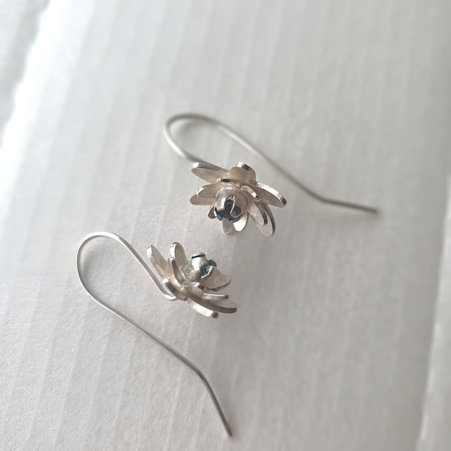Lily Drop Earrings | Silver